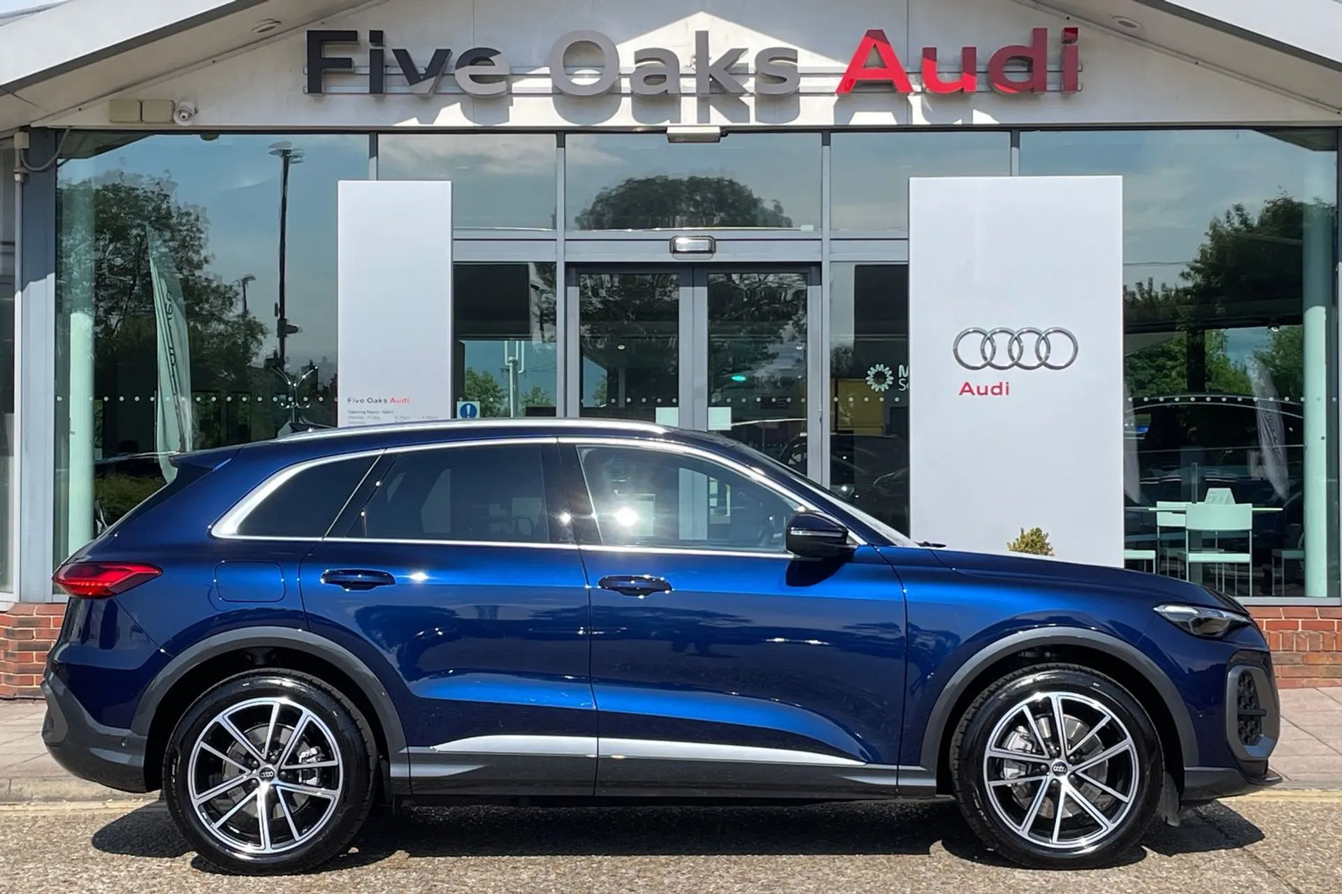 Audi Q5 thumbnail image number 2
