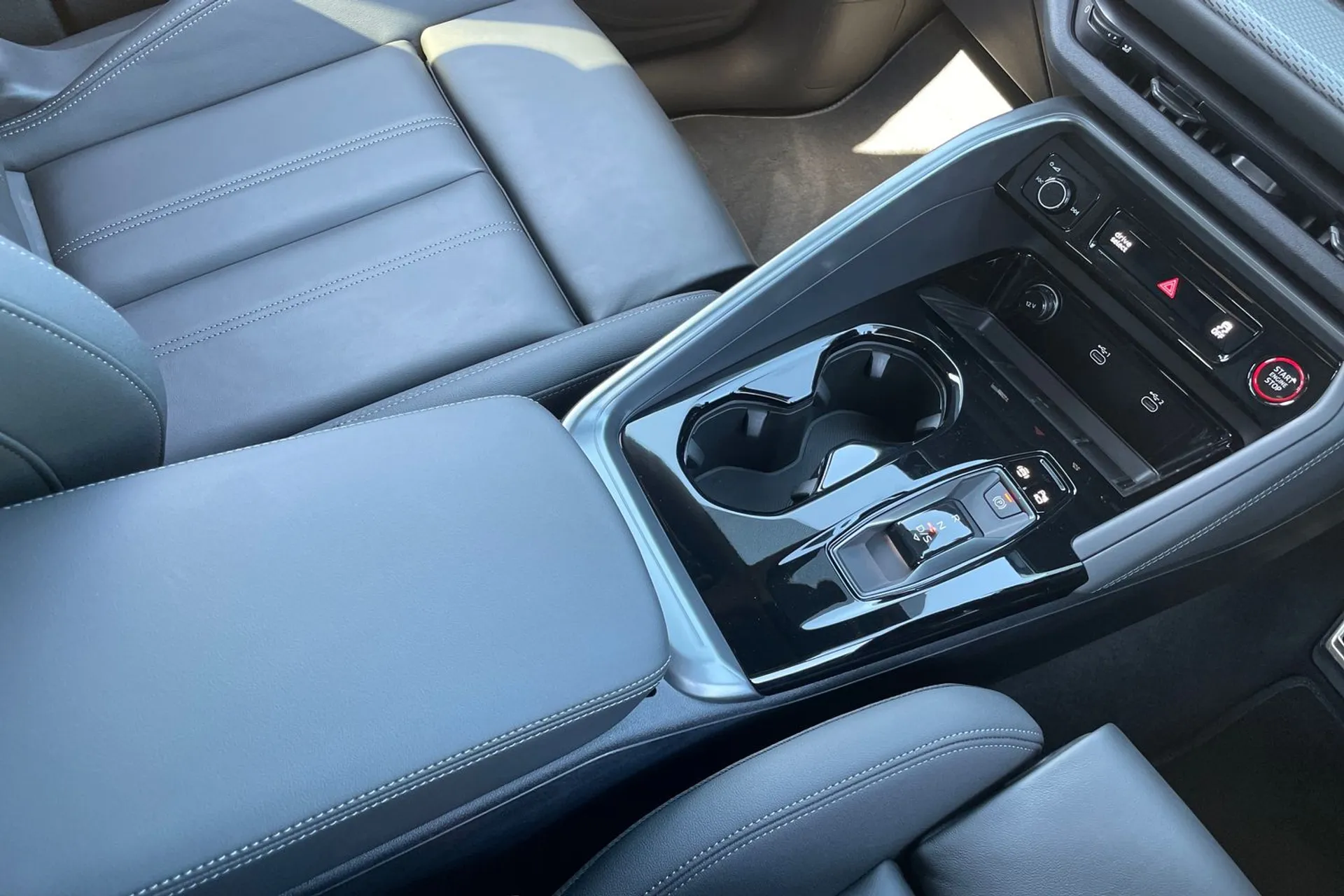 Audi Q5 thumbnail image number 25