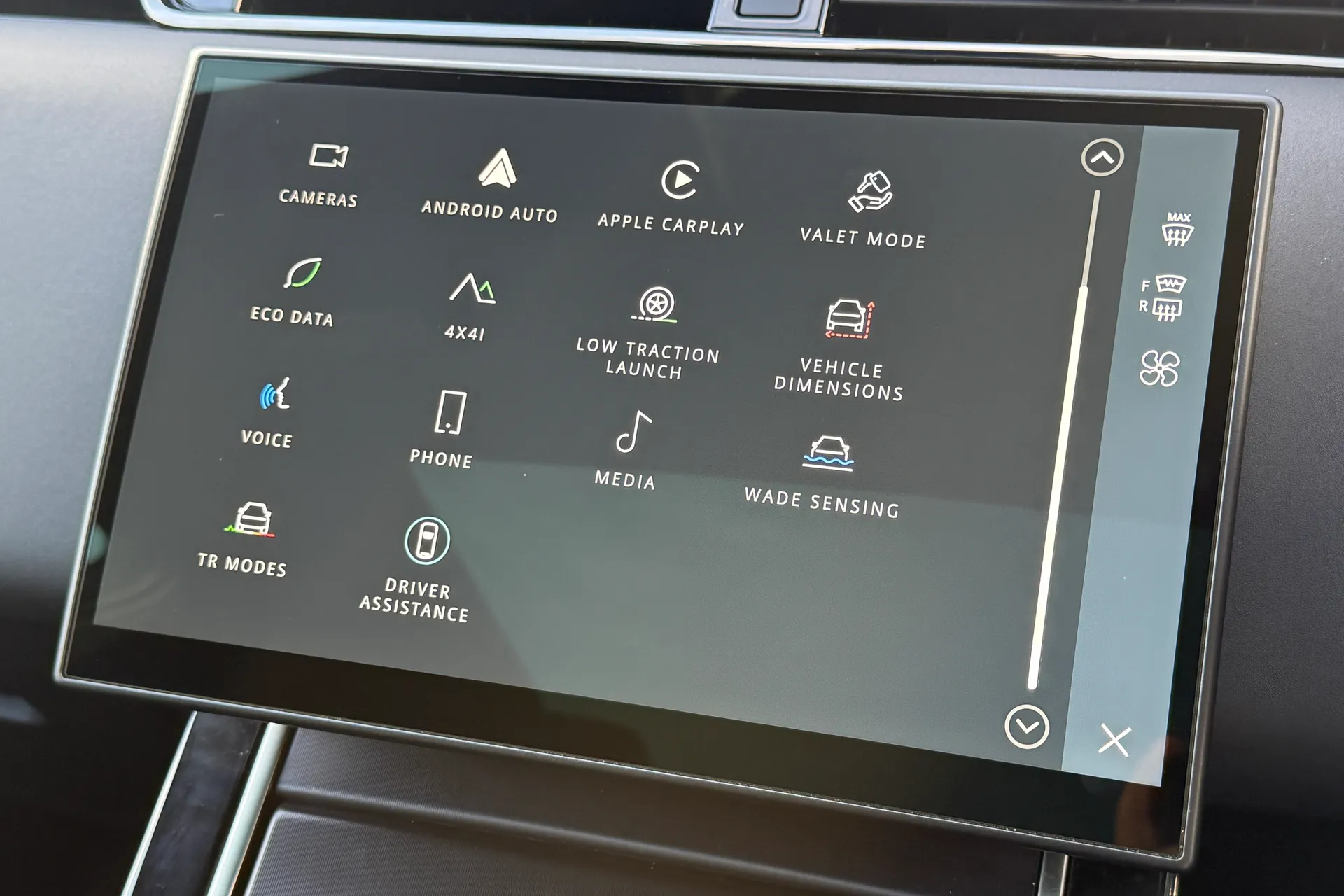 LAND ROVER RANGE ROVER EVOQUE thumbnail image number 32