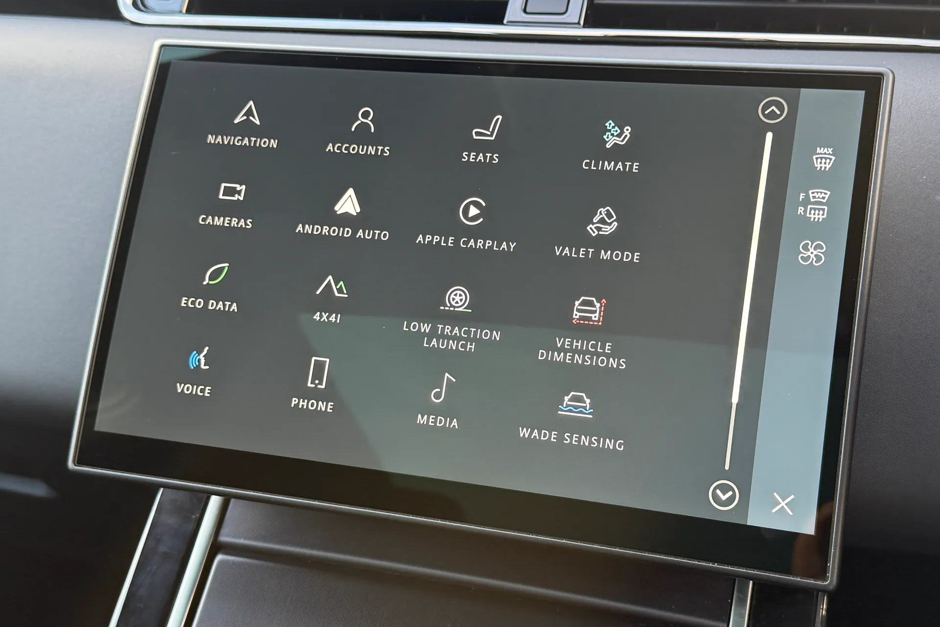 LAND ROVER RANGE ROVER EVOQUE thumbnail image number 31