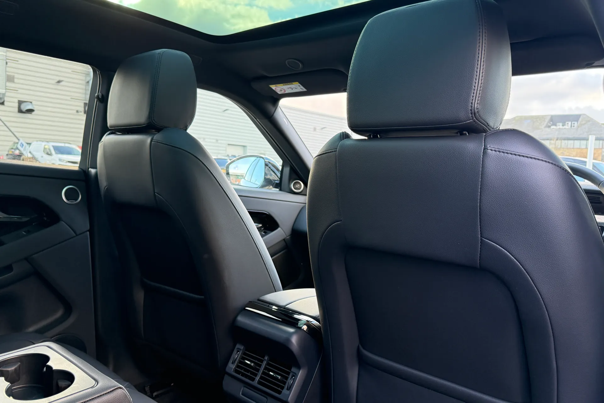 LAND ROVER RANGE ROVER EVOQUE thumbnail image number 37