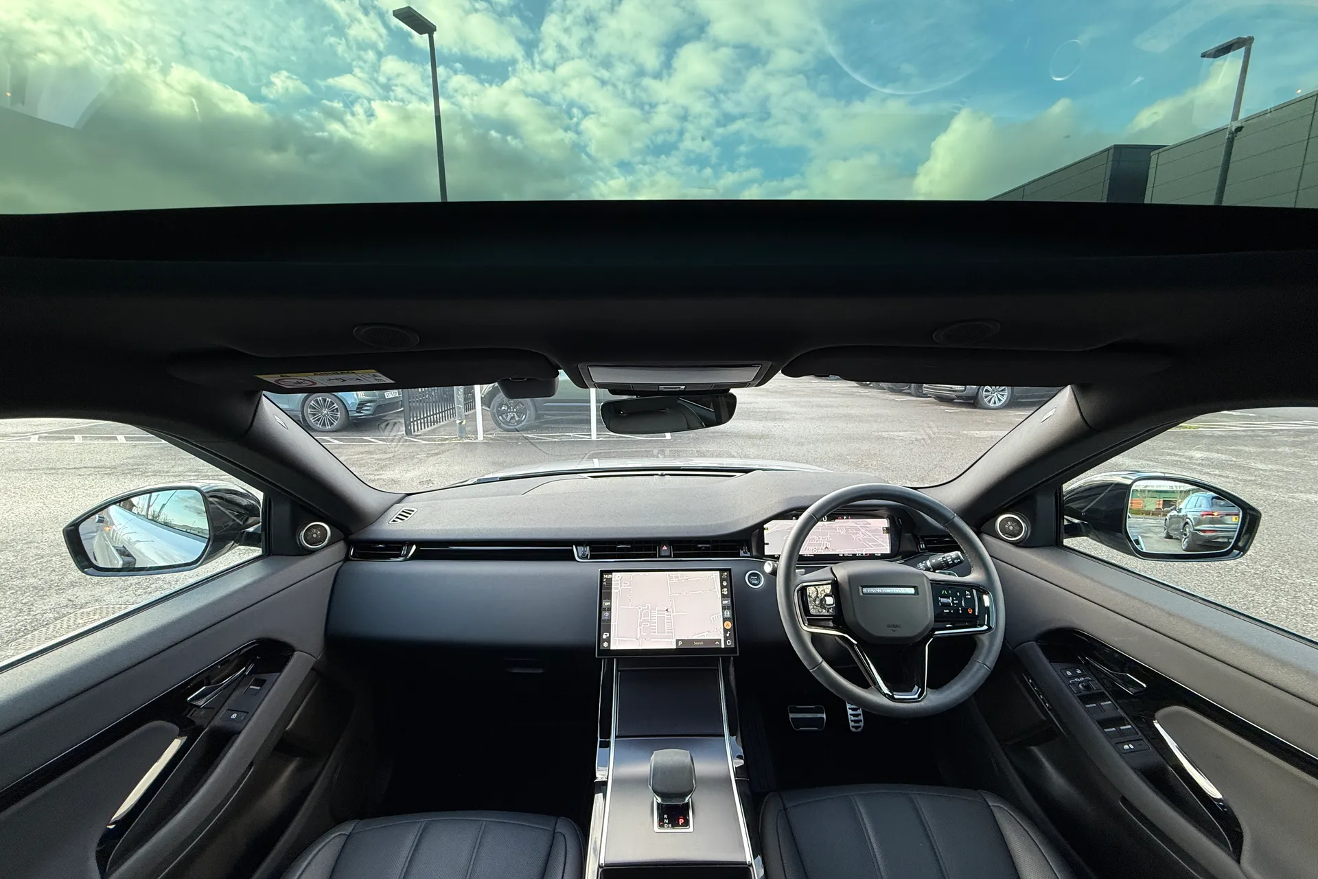 LAND ROVER RANGE ROVER EVOQUE thumbnail image number 3