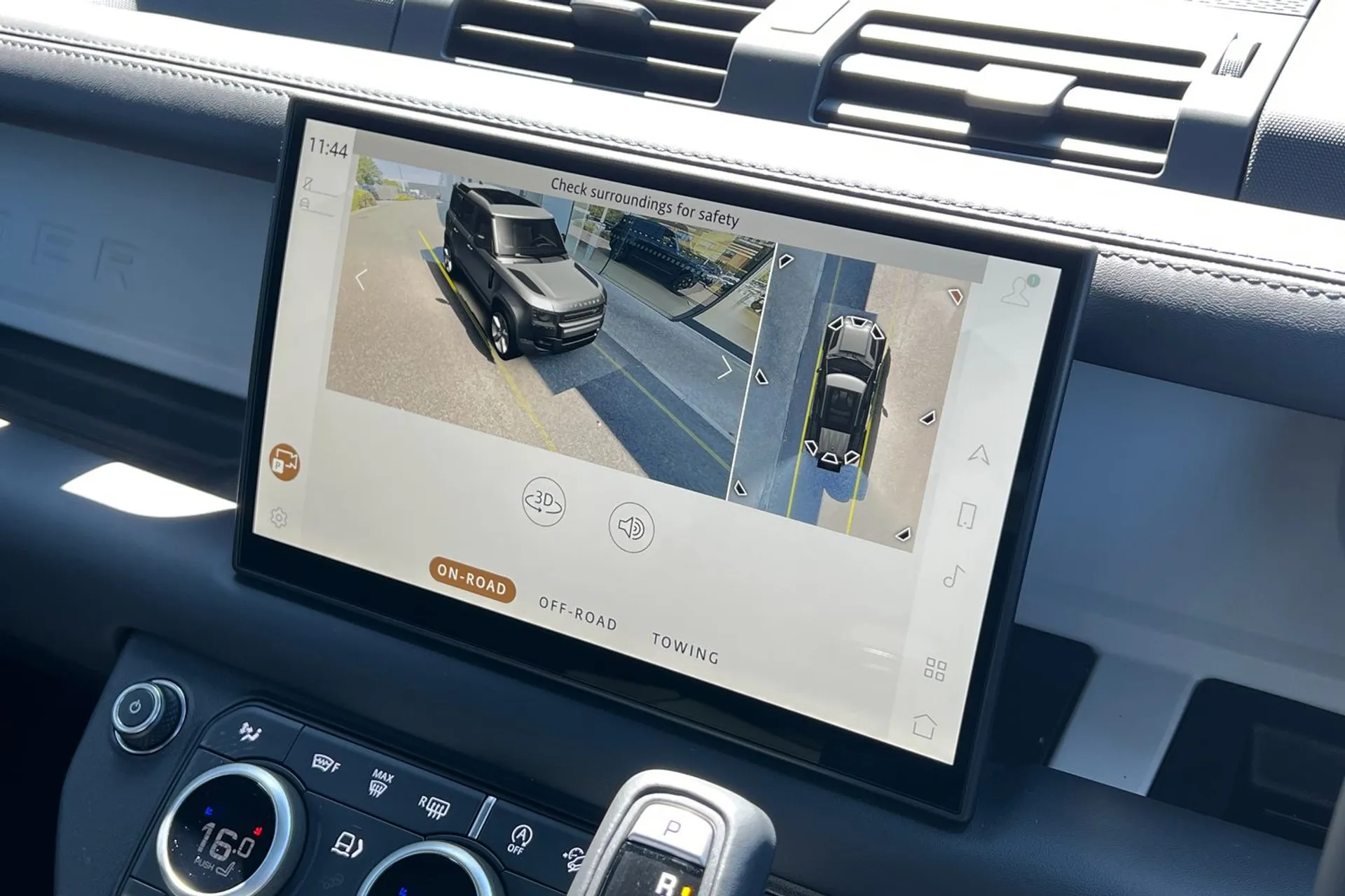 LAND ROVER Defender 110 thumbnail image number 7