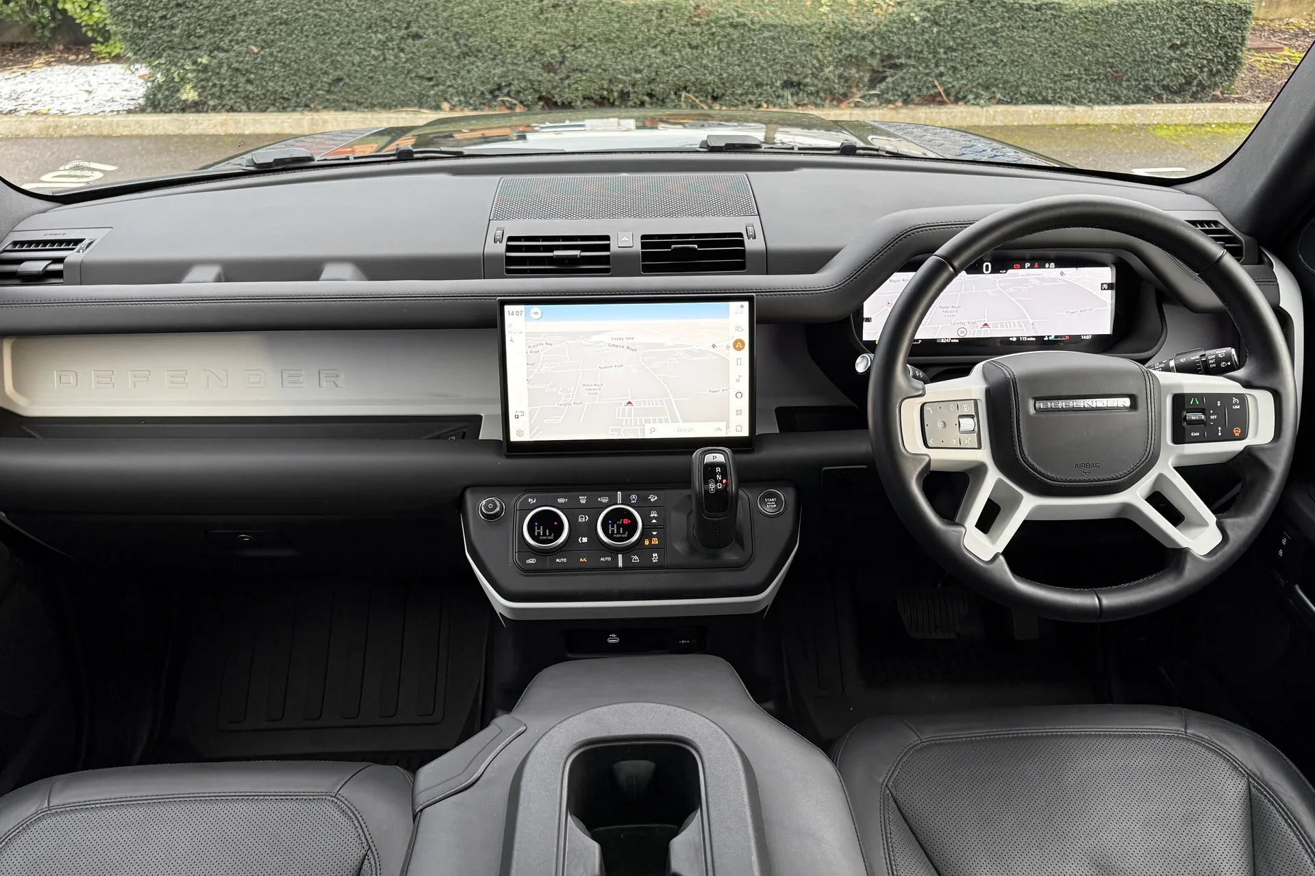 LAND ROVER Defender 110 thumbnail image number 55