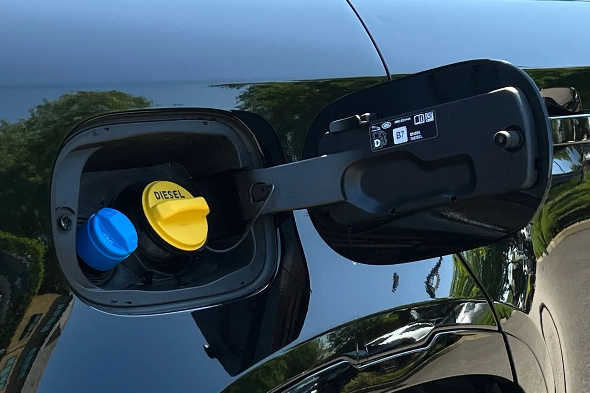 LAND ROVER Defender 110 thumbnail image number 21