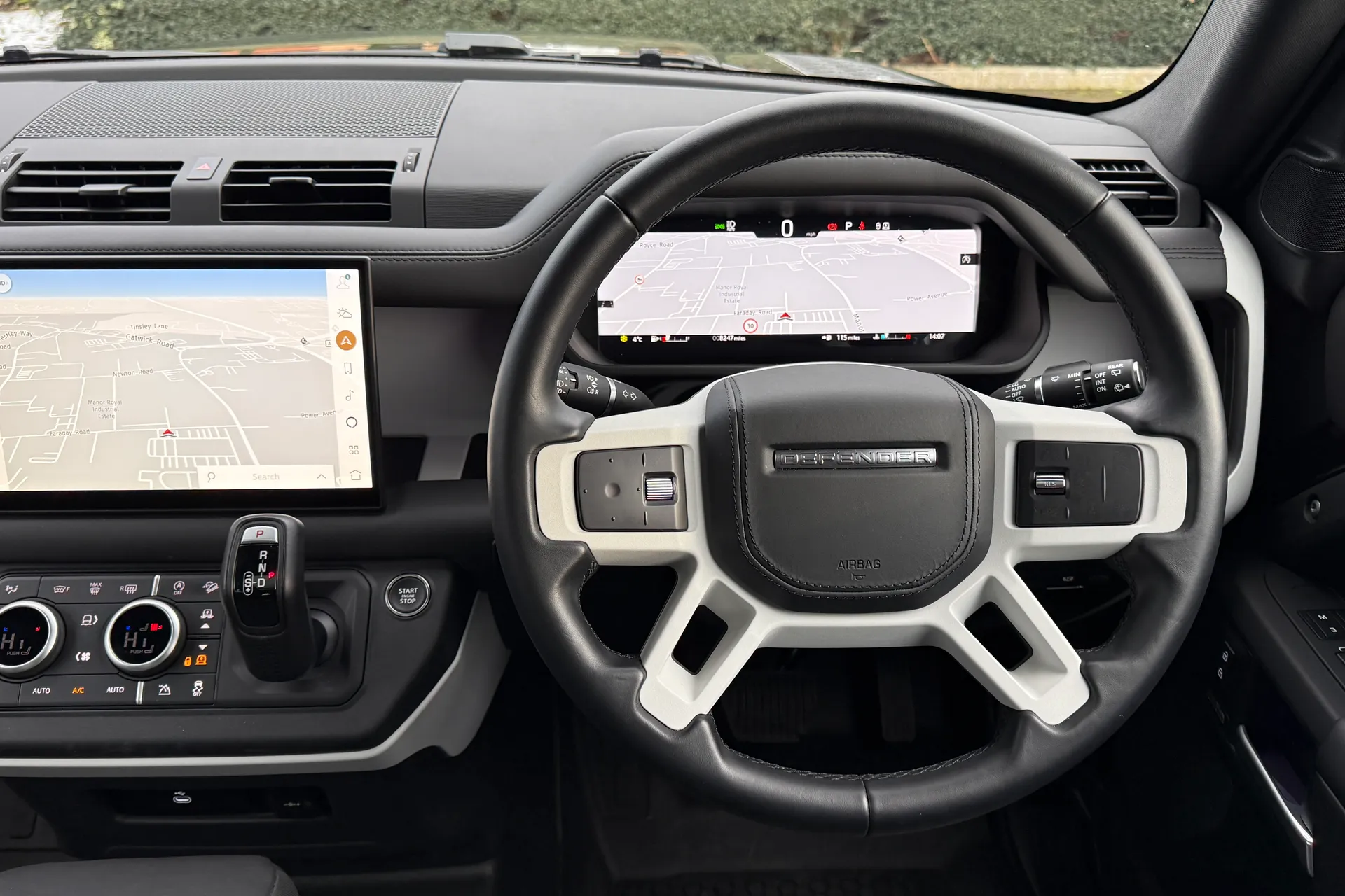 LAND ROVER Defender 110 thumbnail image number 57