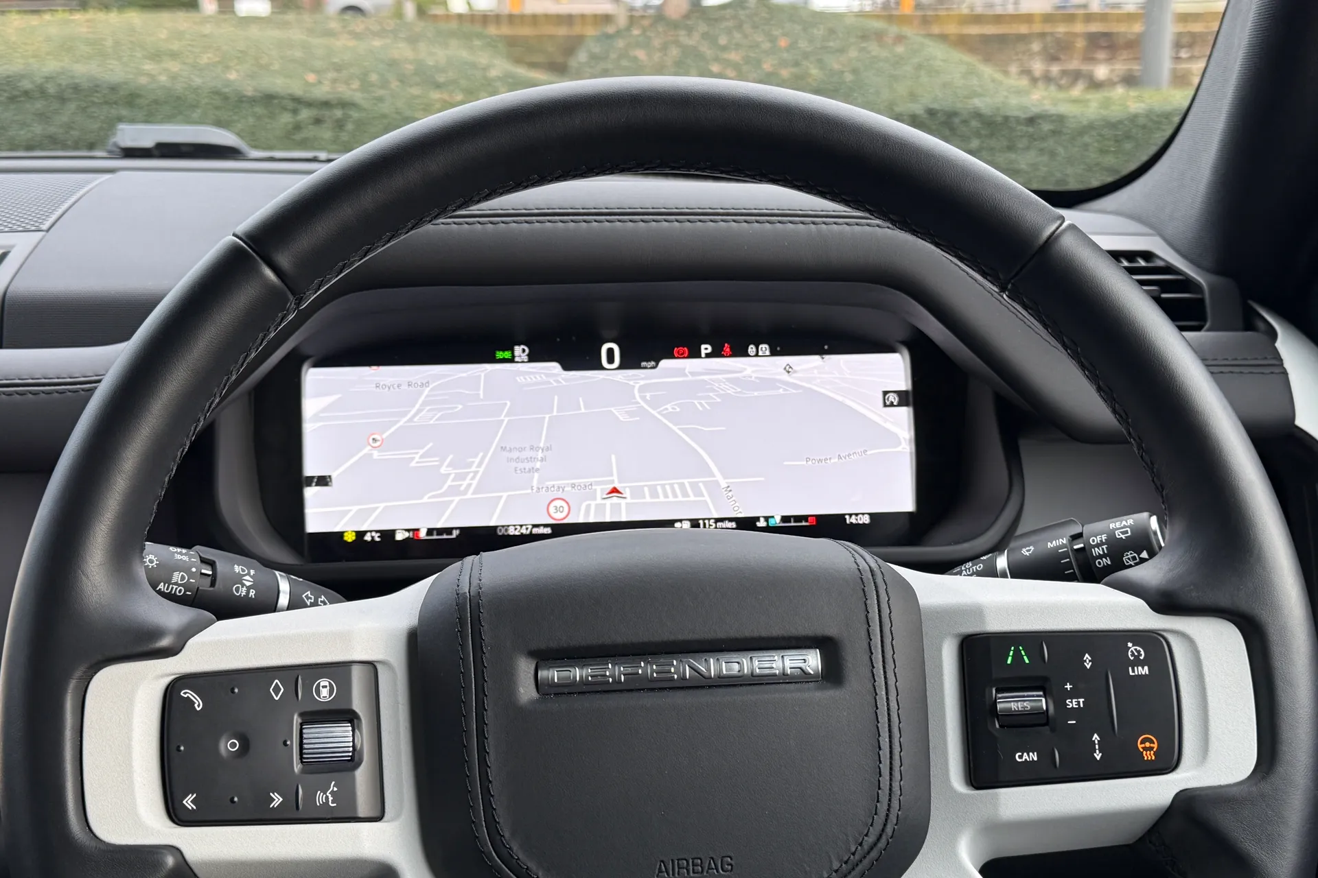 LAND ROVER Defender 110 thumbnail image number 59