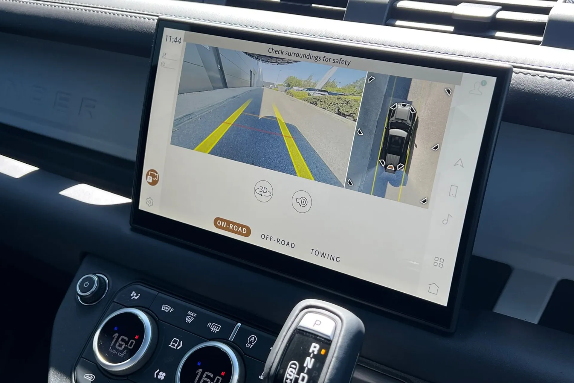 LAND ROVER Defender 110 thumbnail image number 6