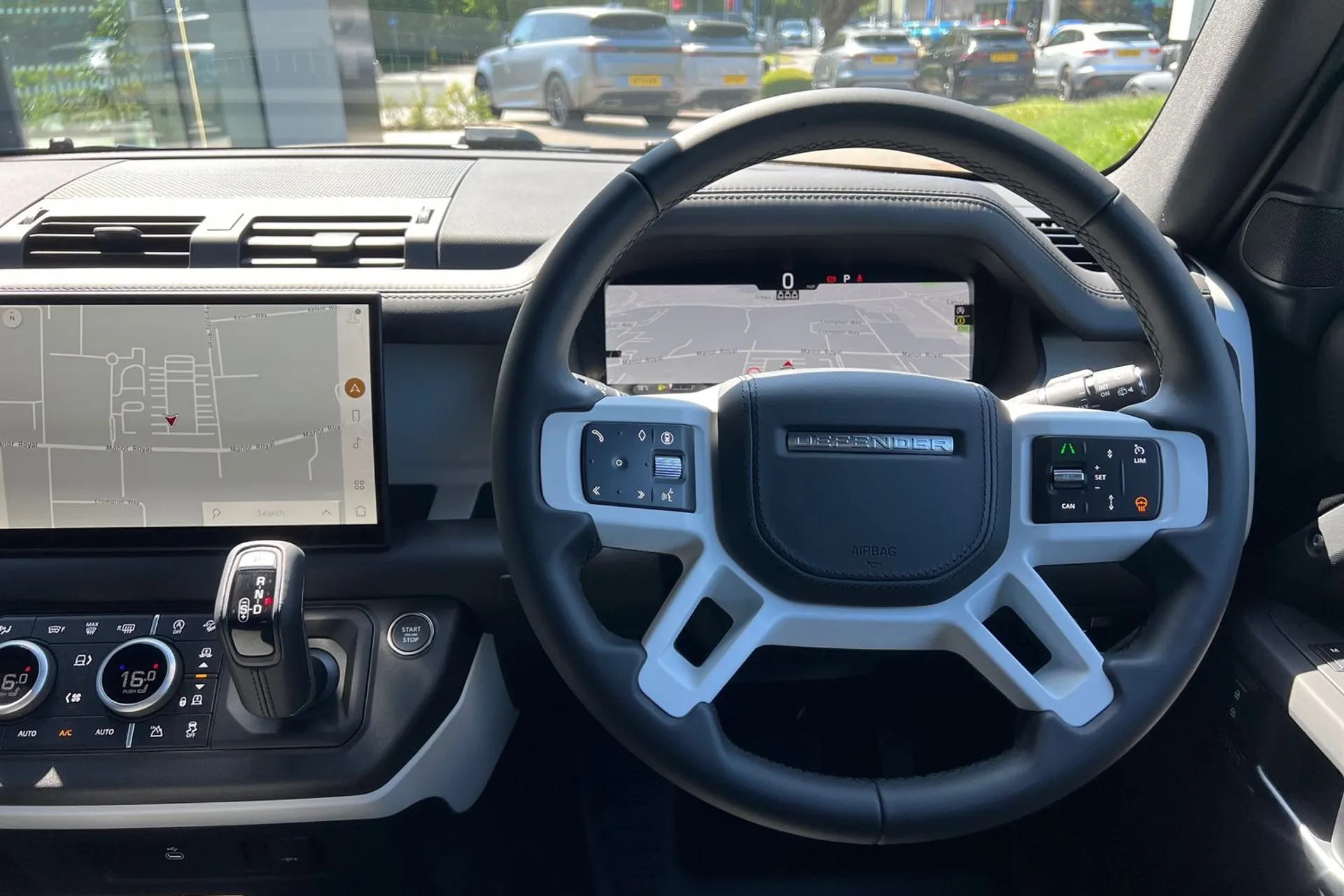 LAND ROVER Defender 110 thumbnail image number 26