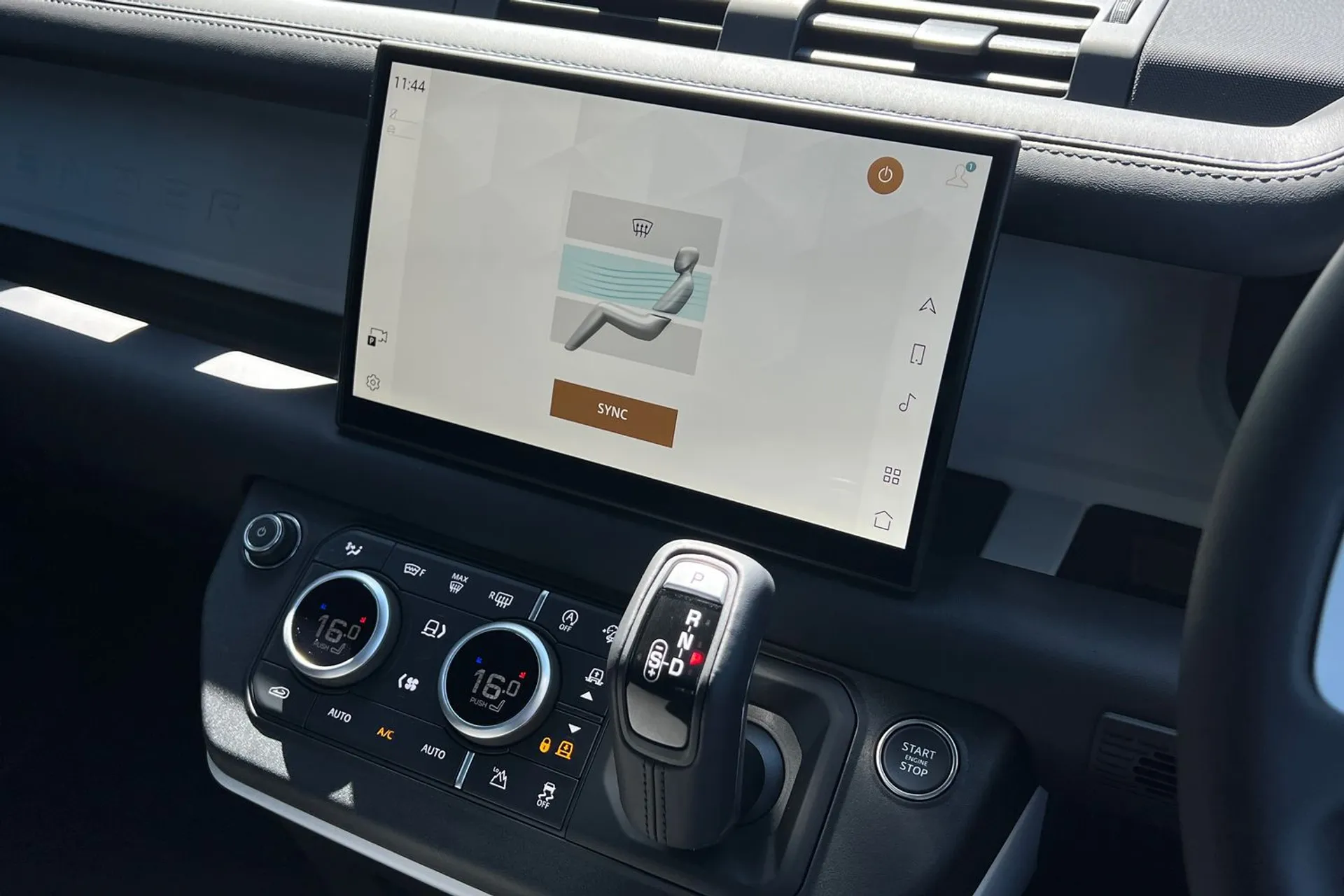 LAND ROVER Defender 110 thumbnail image number 54