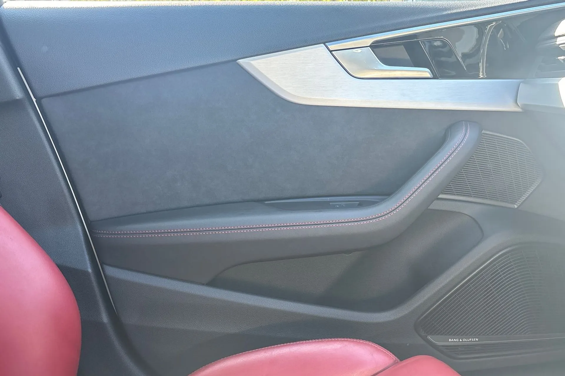 Audi A4 thumbnail image number 40