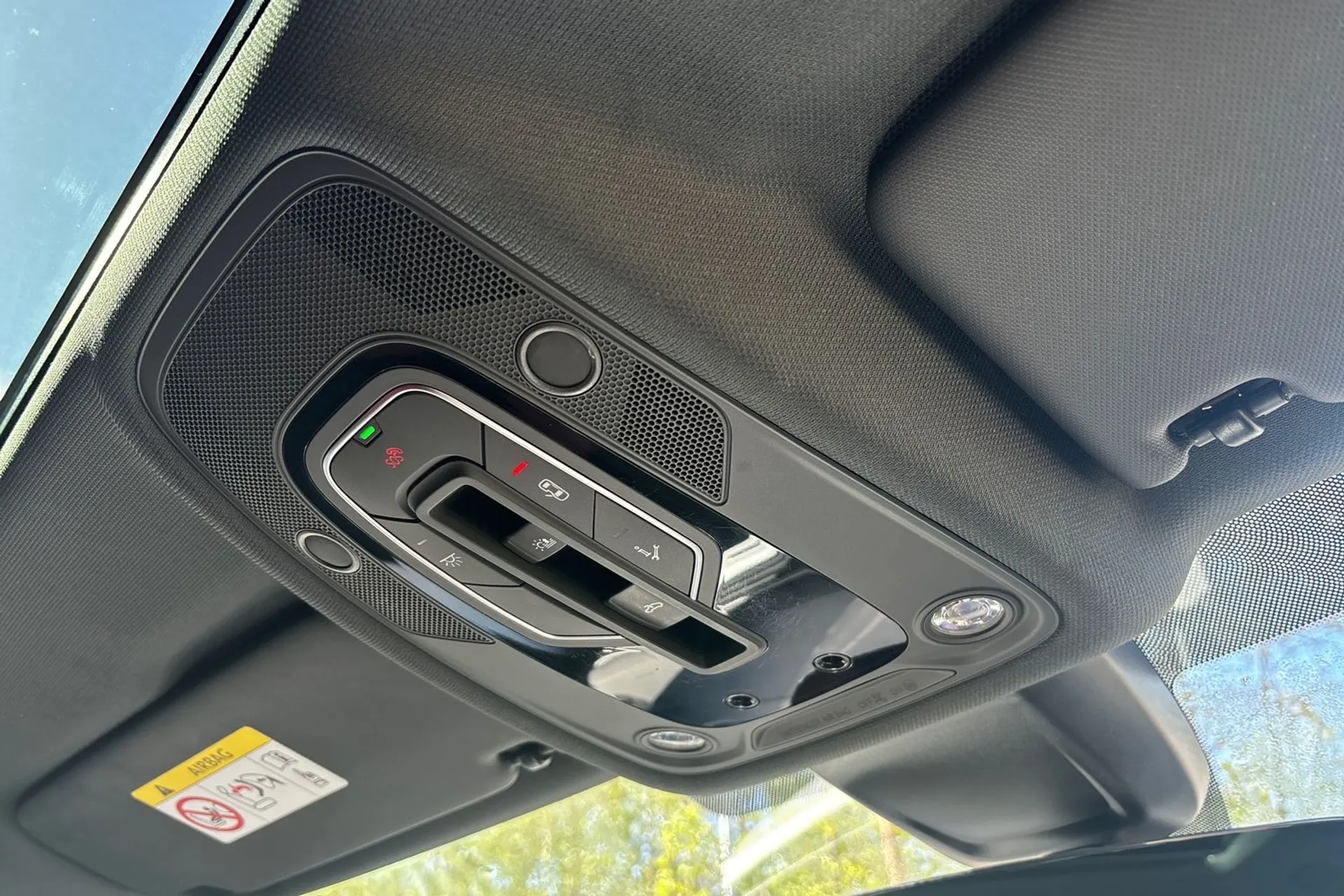 Audi A4 thumbnail image number 42