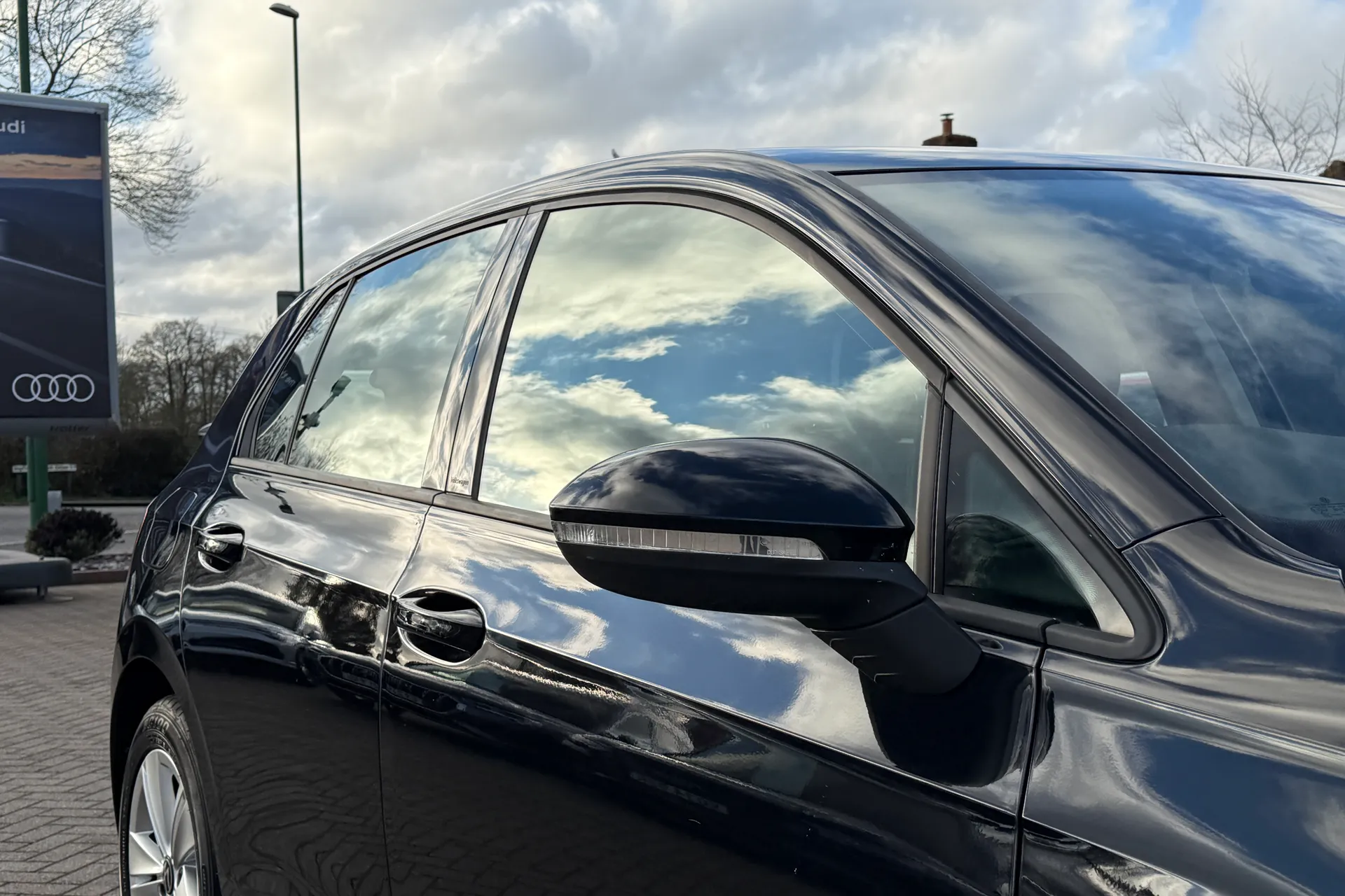 VOLKSWAGEN GOLF thumbnail image number 44