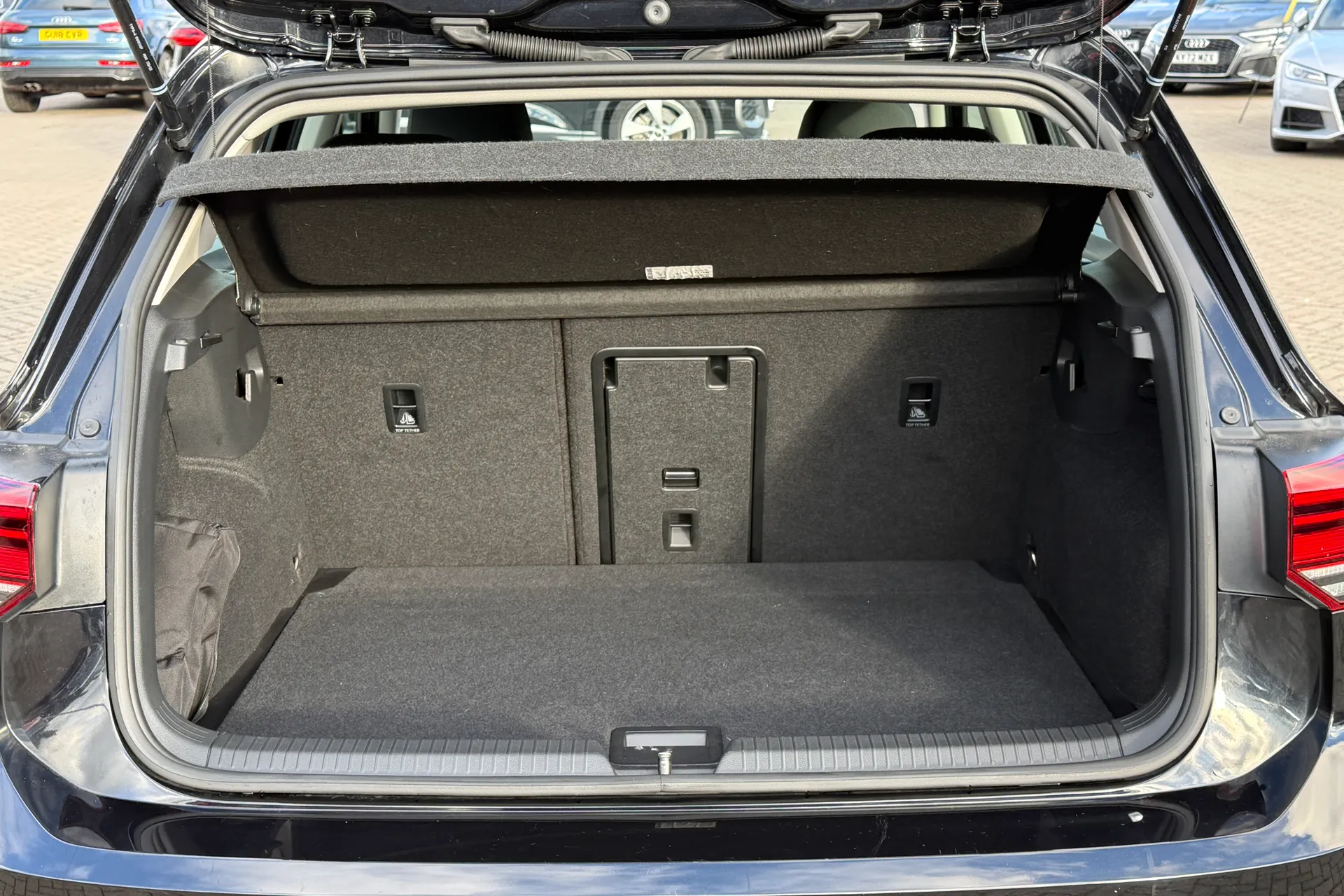 VOLKSWAGEN GOLF thumbnail image number 30