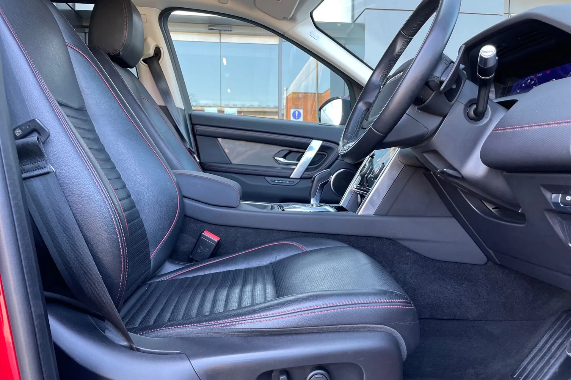 LAND ROVER DISCOVERY SPORT thumbnail image number 17