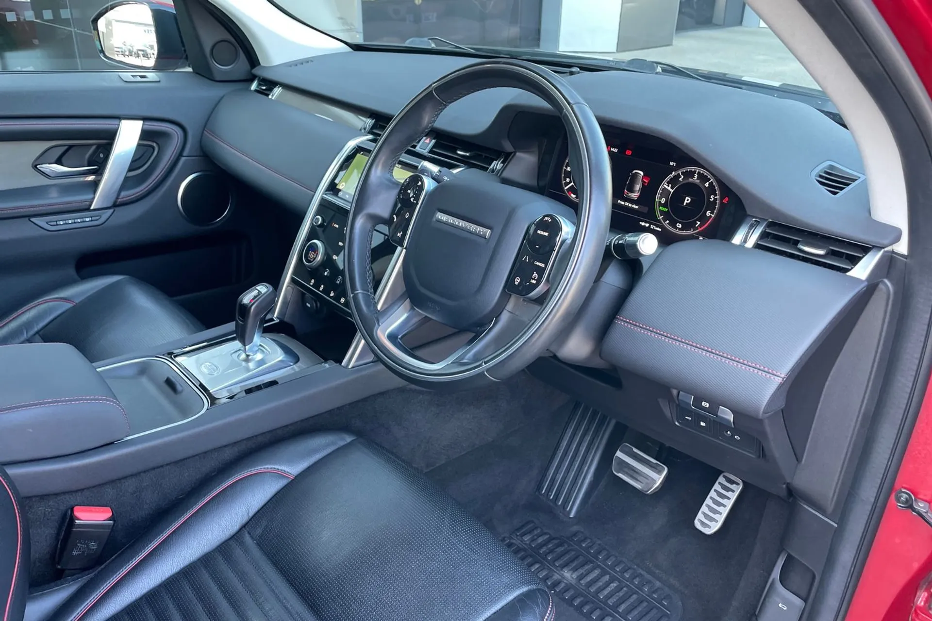 LAND ROVER DISCOVERY SPORT thumbnail image number 16