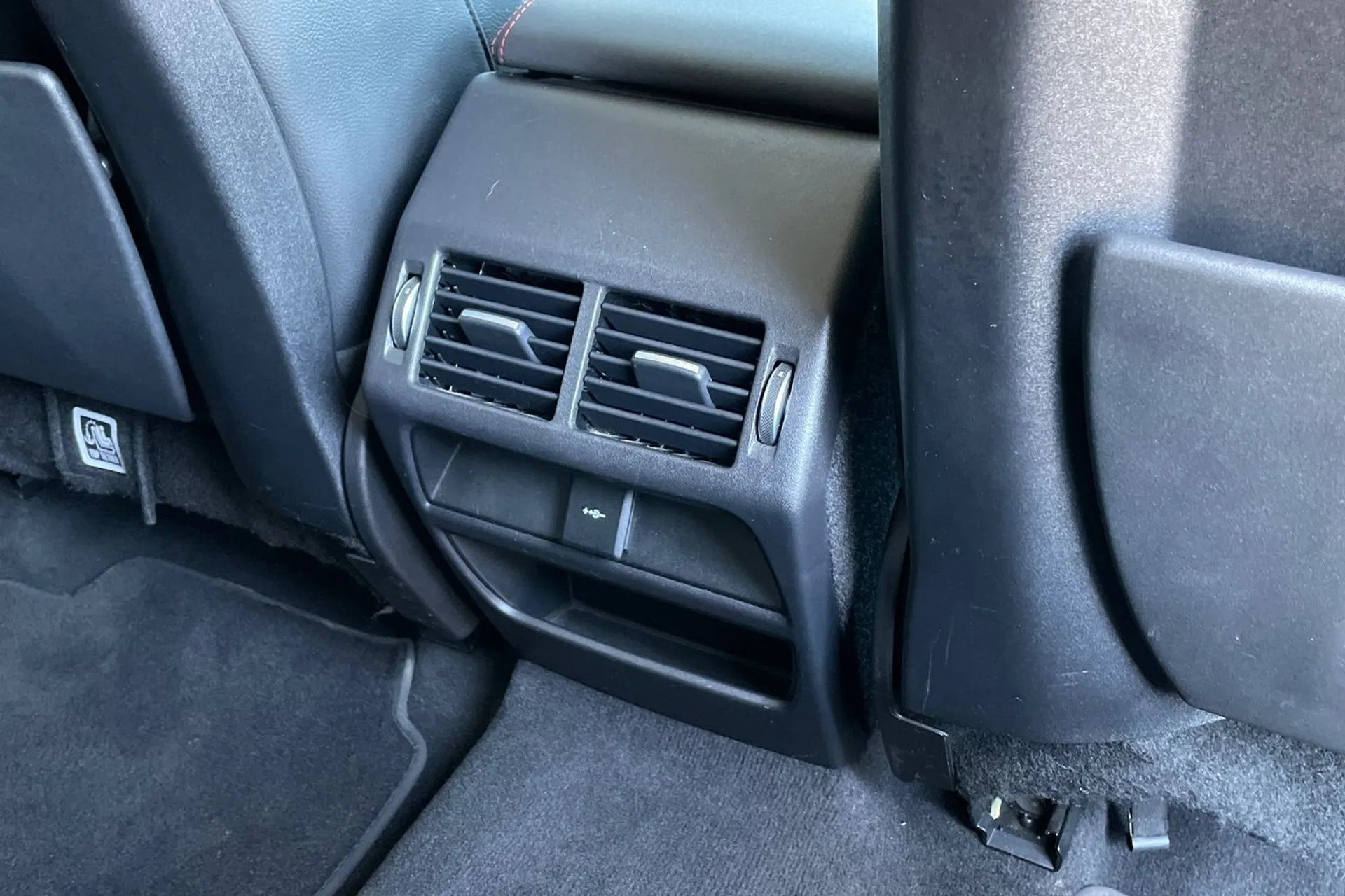 LAND ROVER DISCOVERY SPORT thumbnail image number 52