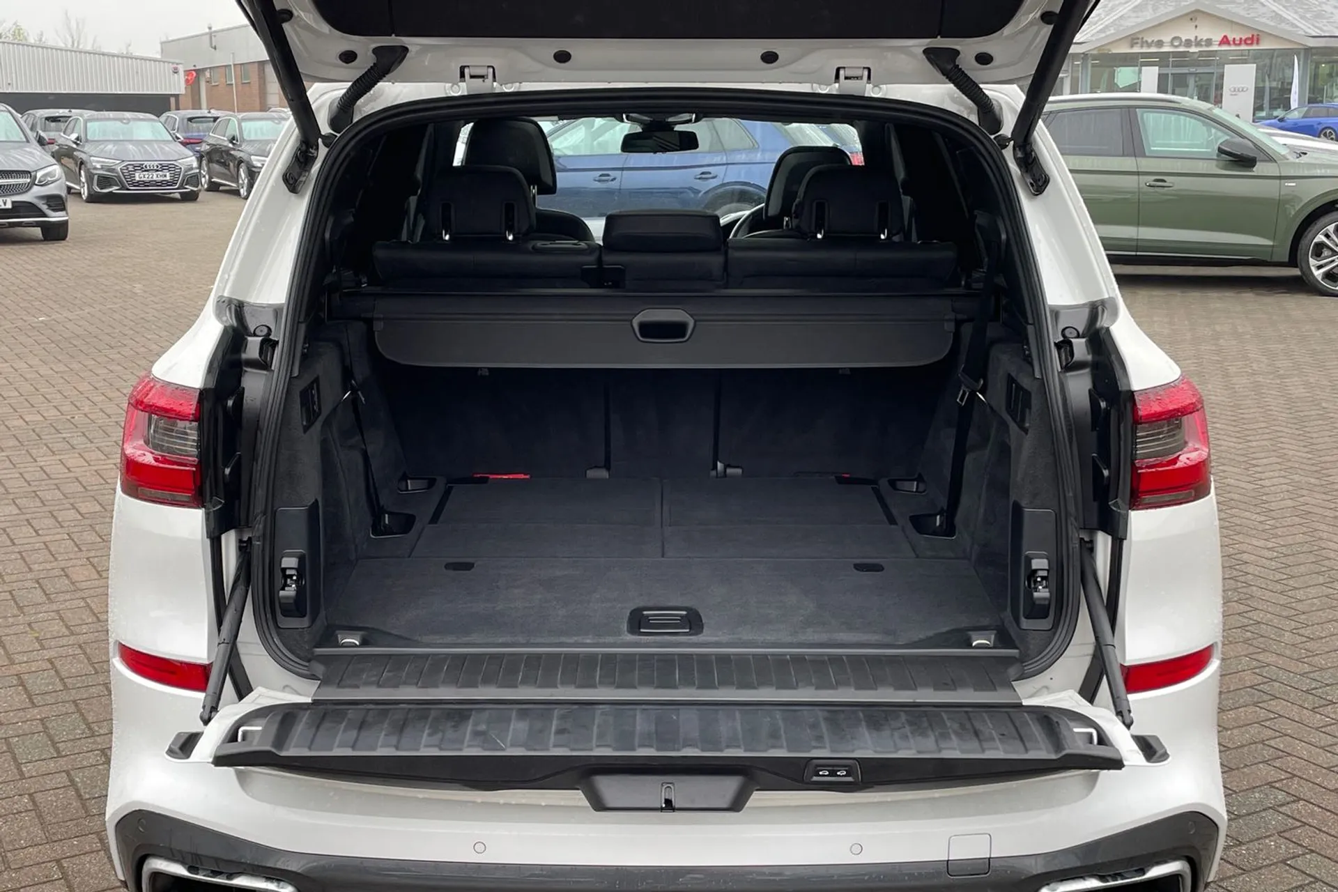 BMW X5 thumbnail image number 31