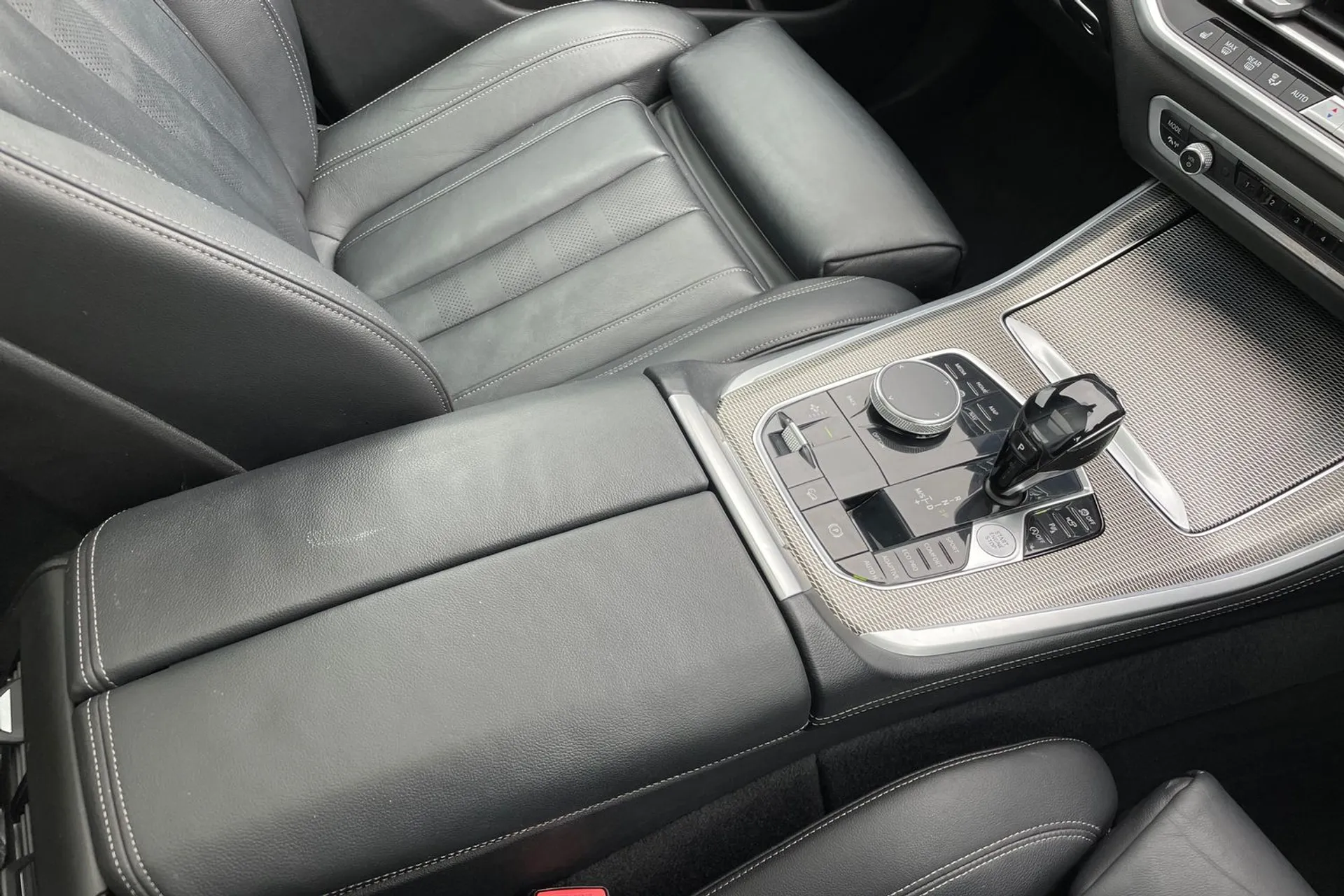BMW X5 thumbnail image number 15