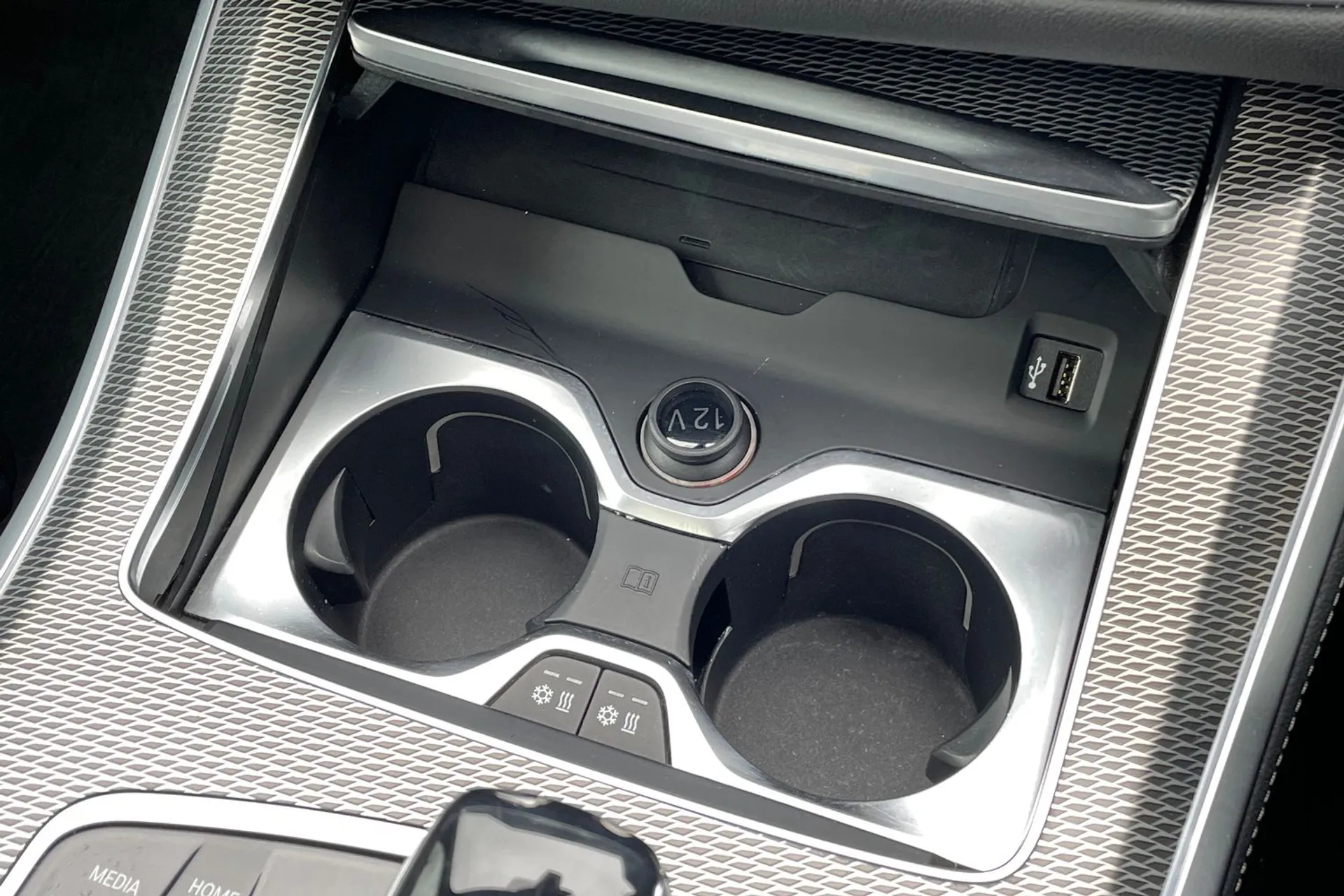 BMW X5 thumbnail image number 16