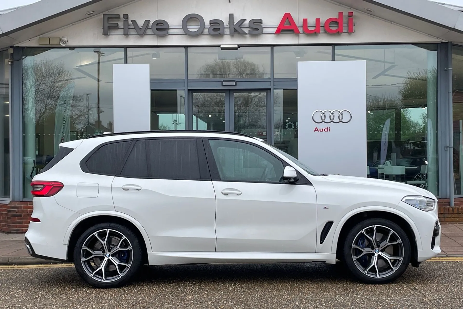 BMW X5 thumbnail image number 2