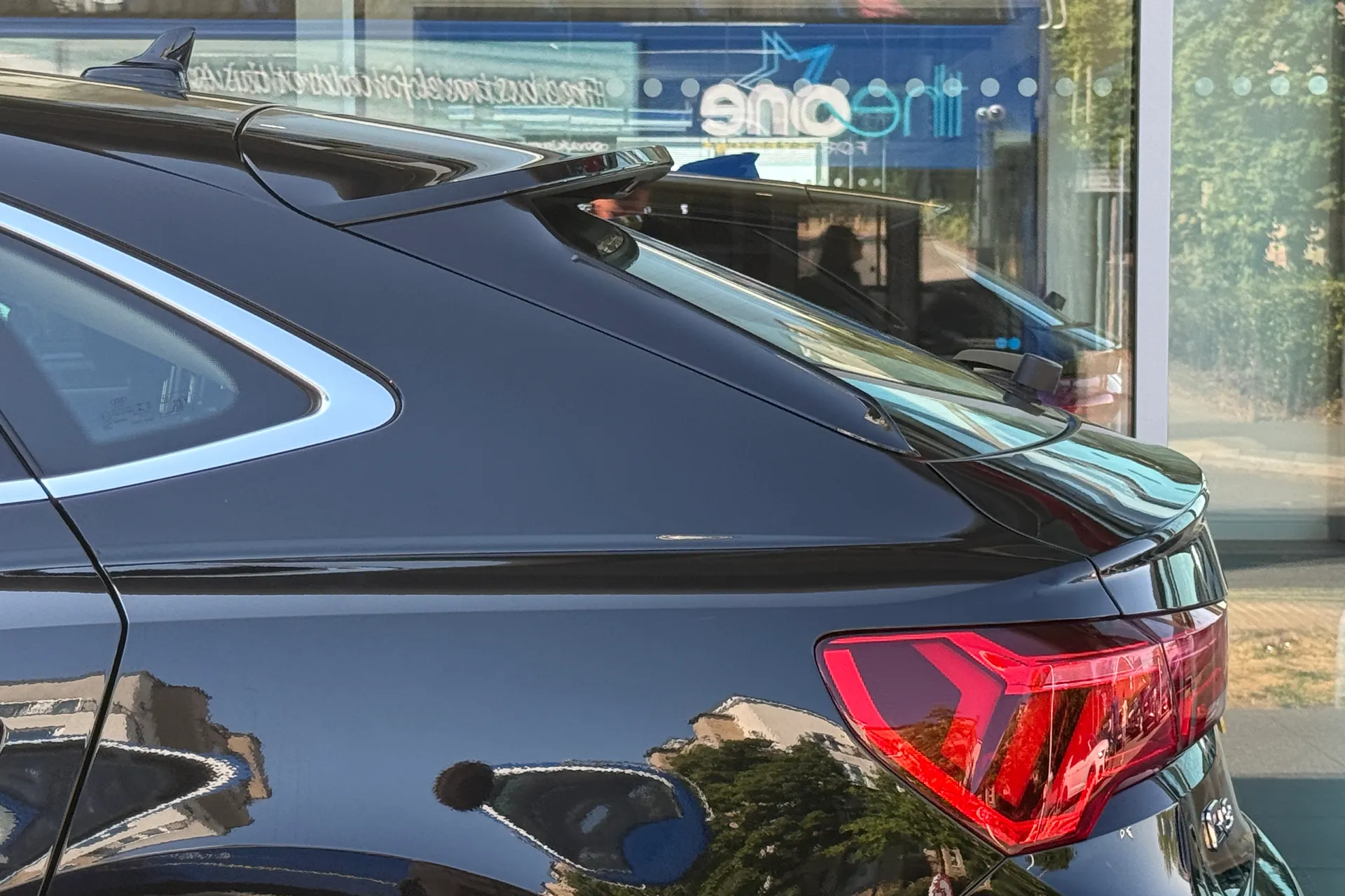 Audi Q3 thumbnail image number 43