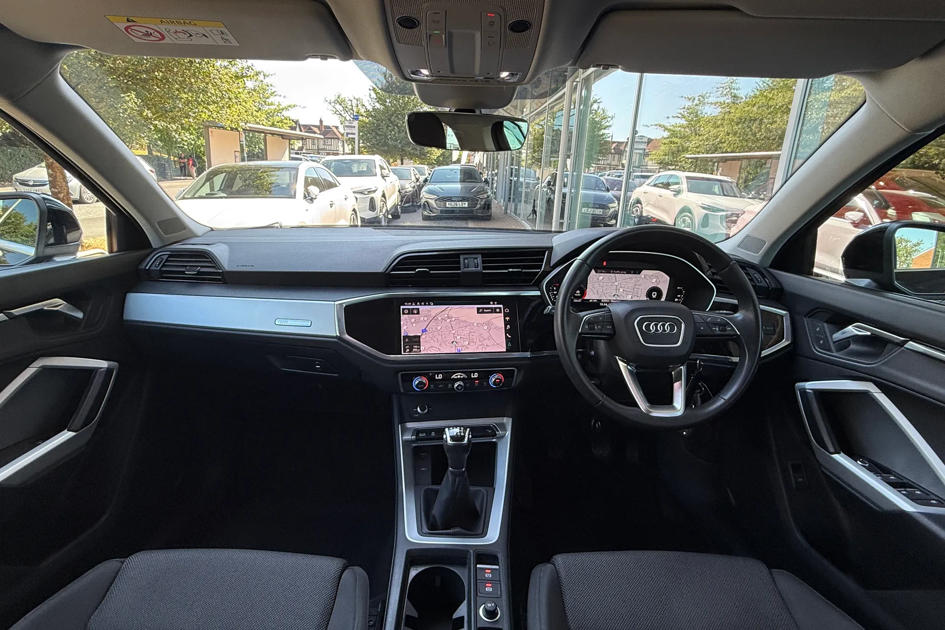 Audi Q3 thumbnail image number 35
