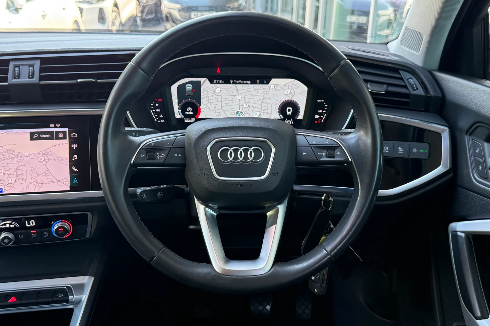 Audi Q3 thumbnail image number 37