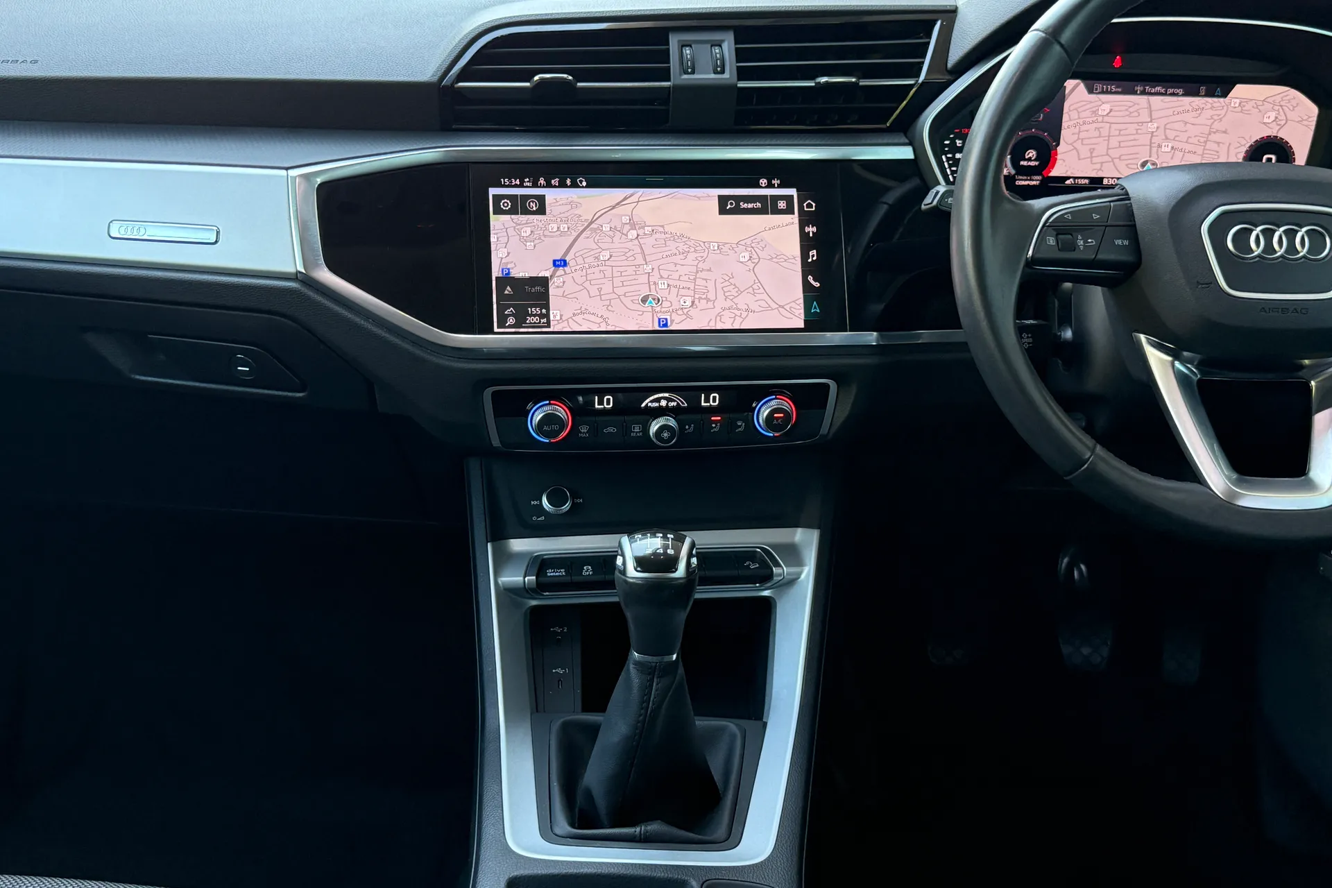 Audi Q3 thumbnail image number 36