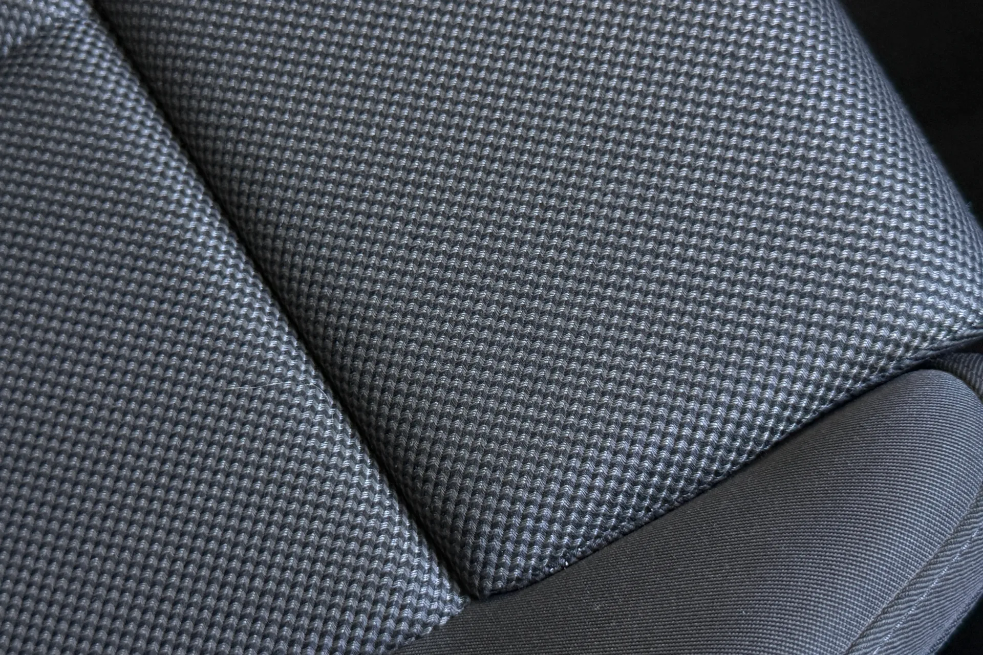 Audi Q3 thumbnail image number 21
