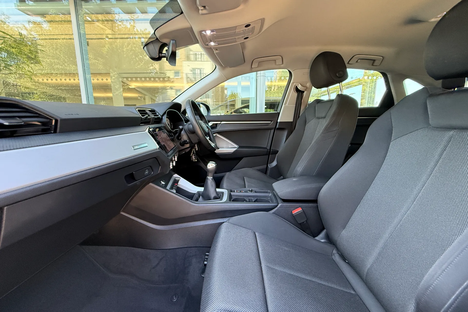 Audi Q3 thumbnail image number 48