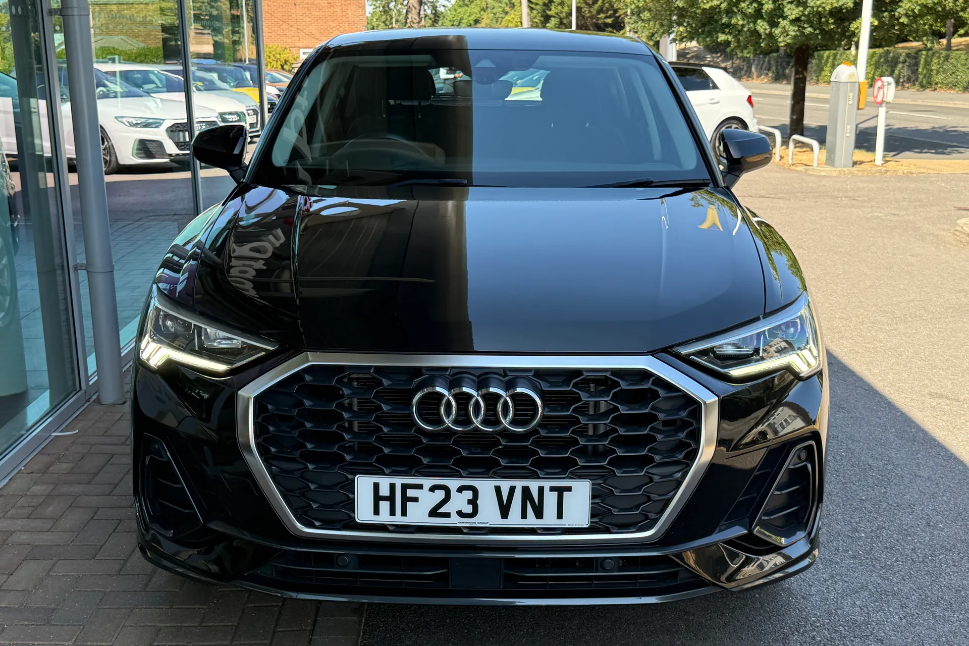 Audi Q3 thumbnail image number 50