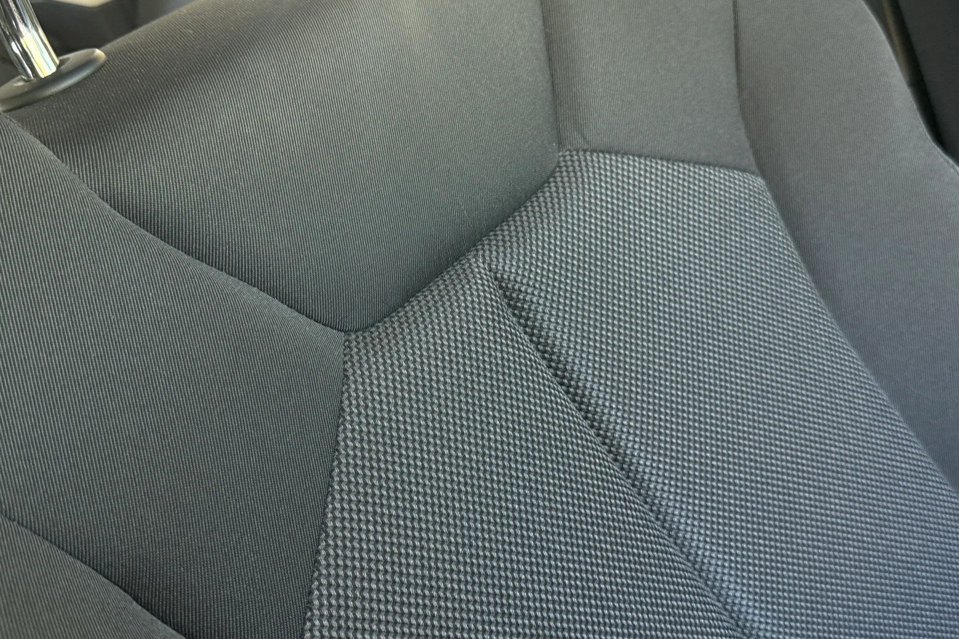 Audi Q3 thumbnail image number 25