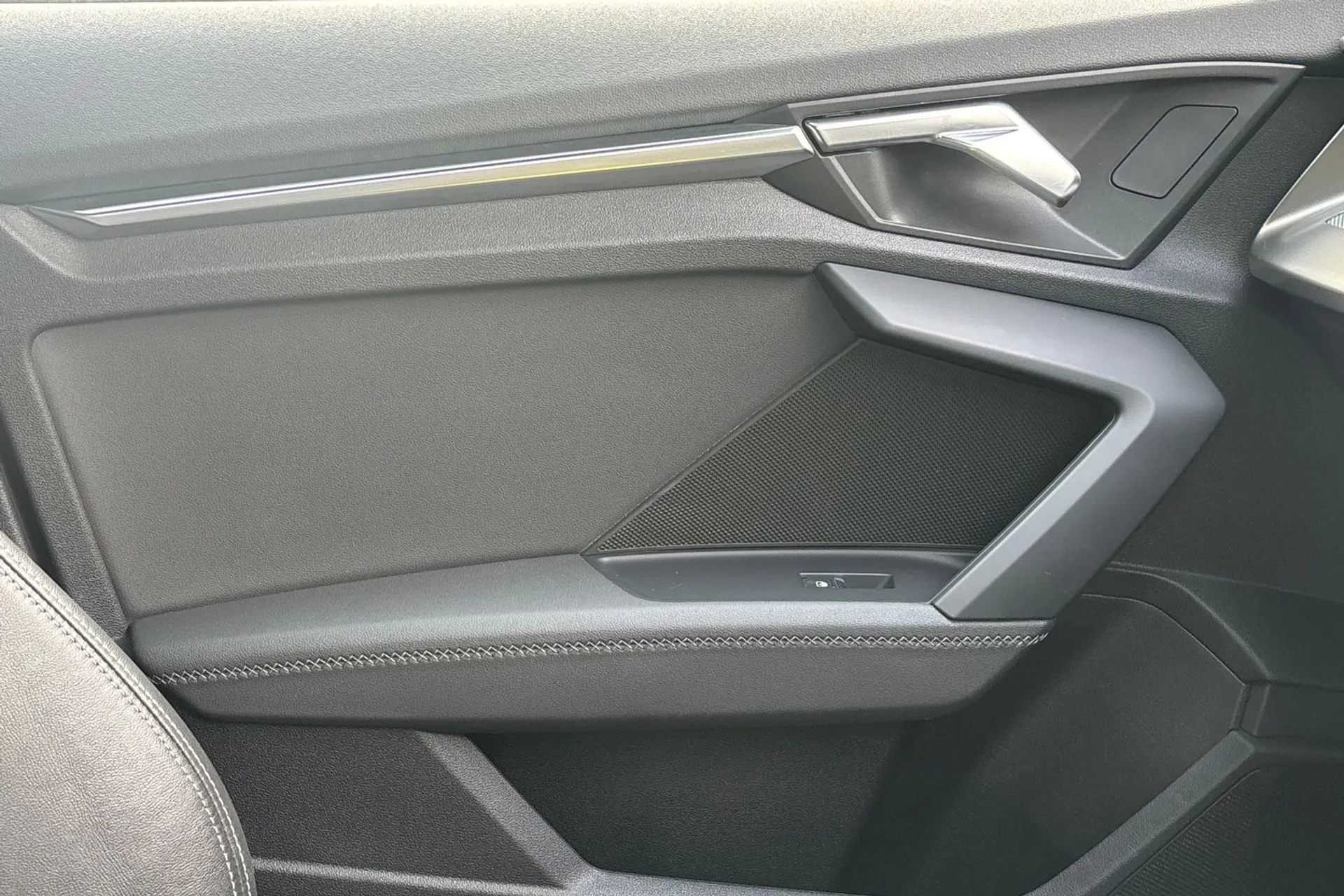 Audi A3 thumbnail image number 40