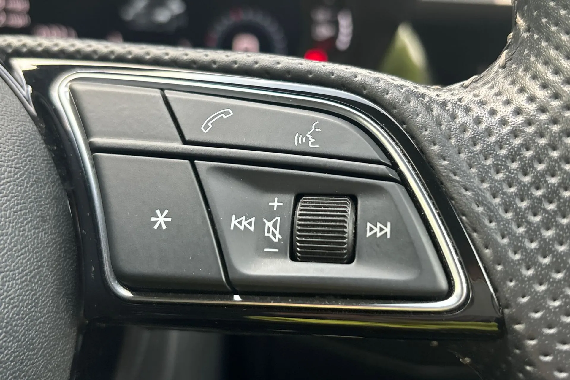Audi A3 thumbnail image number 37
