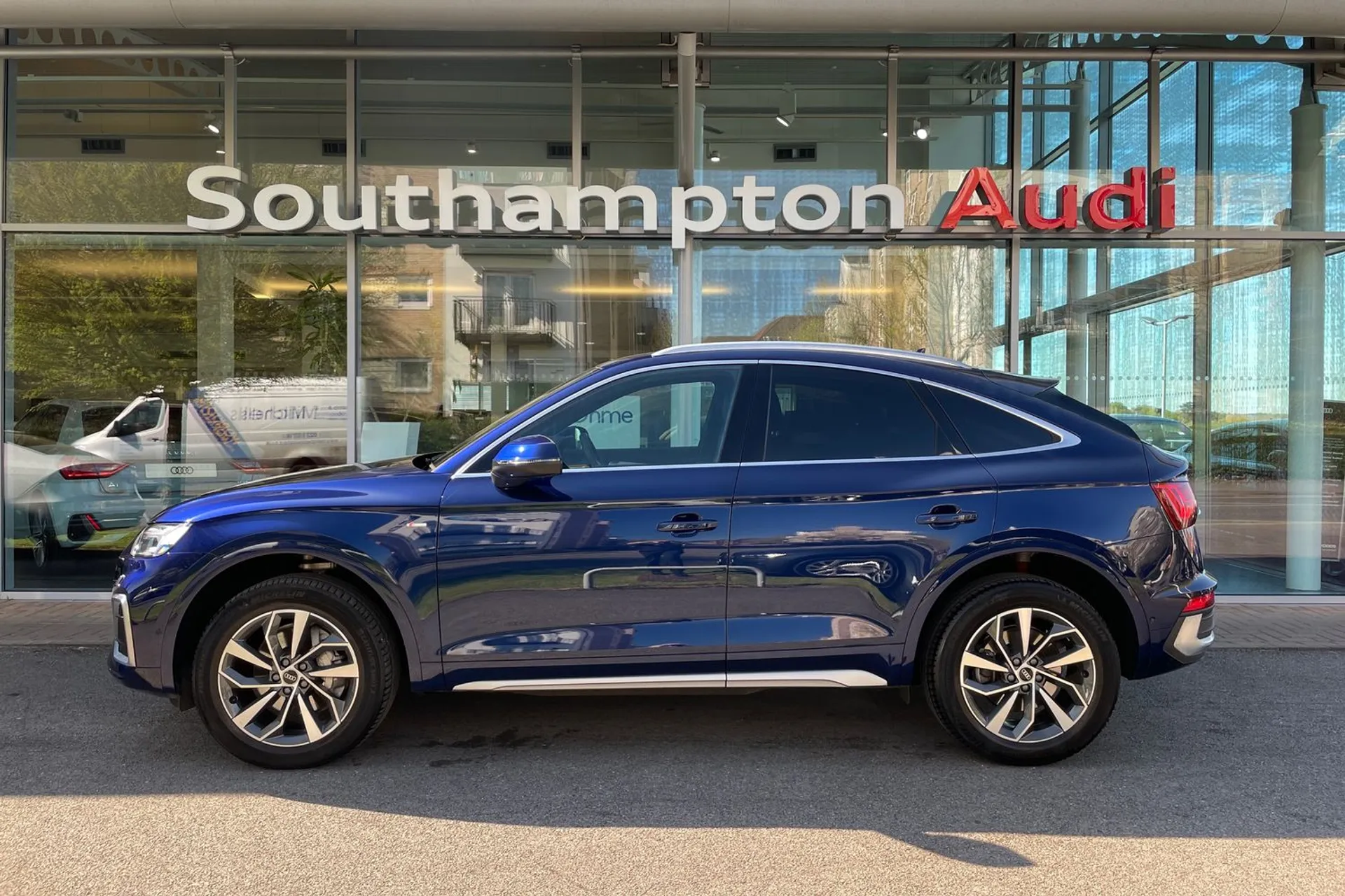 Audi Q5 thumbnail image number 8