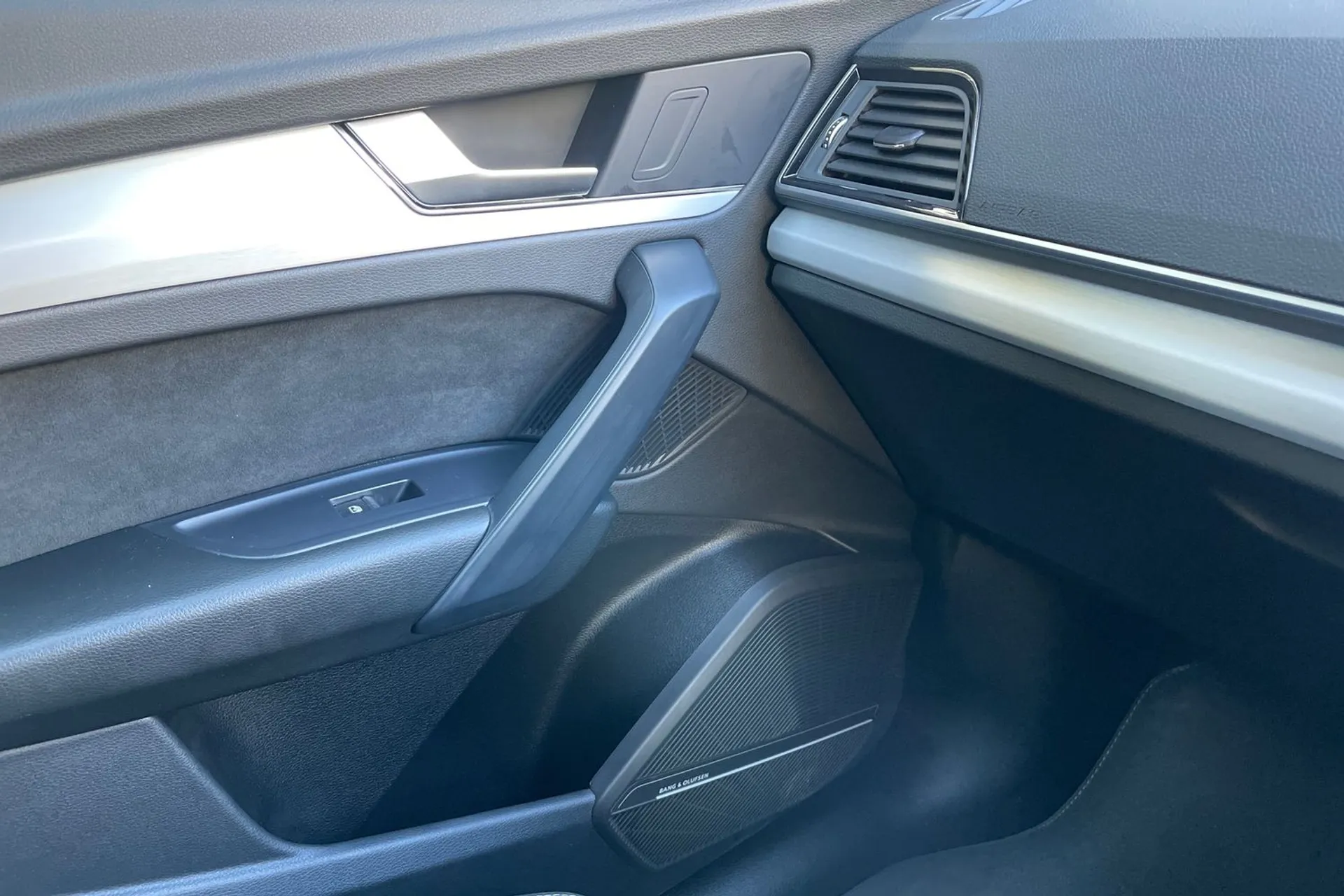 Audi Q5 thumbnail image number 39