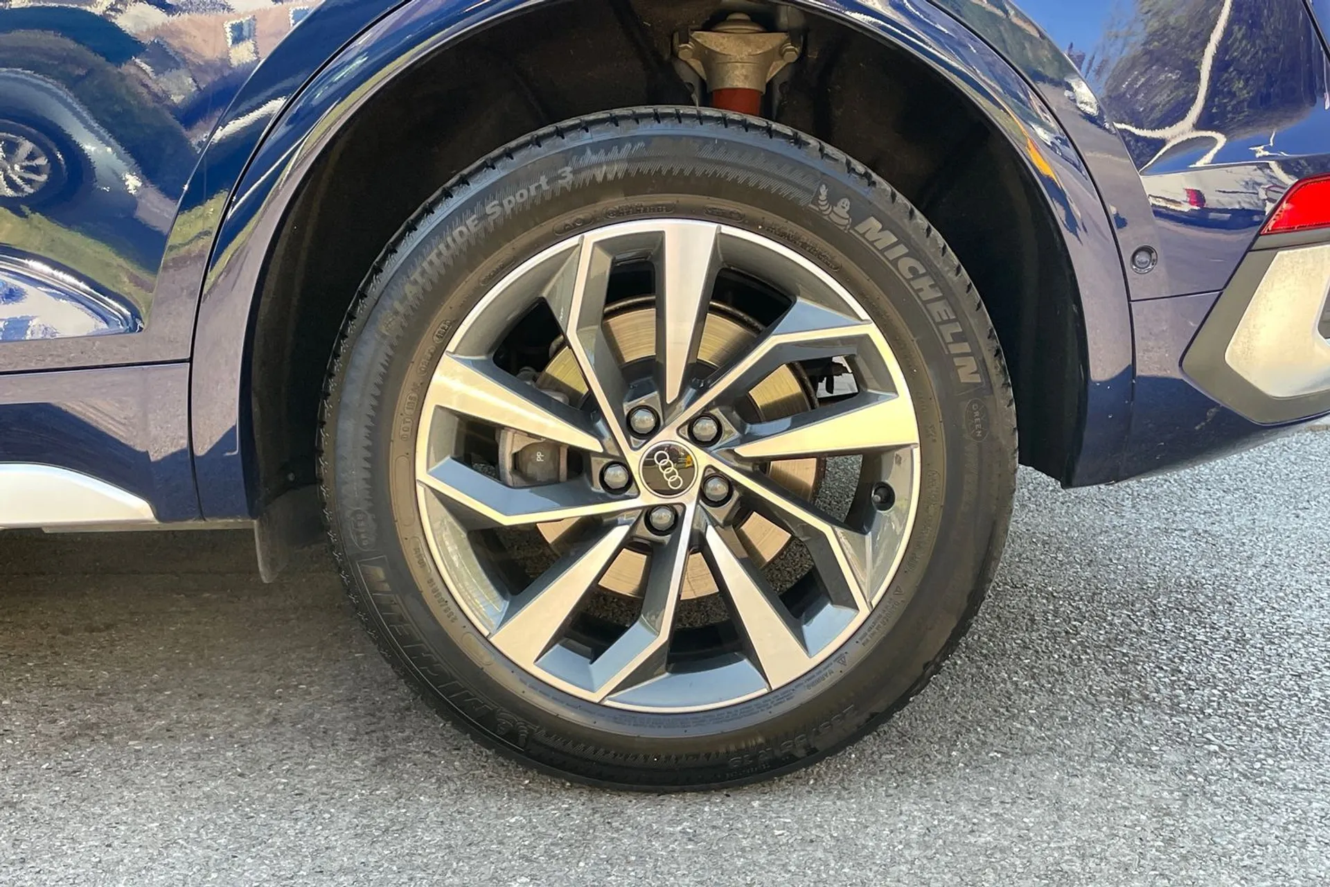 Audi Q5 thumbnail image number 11