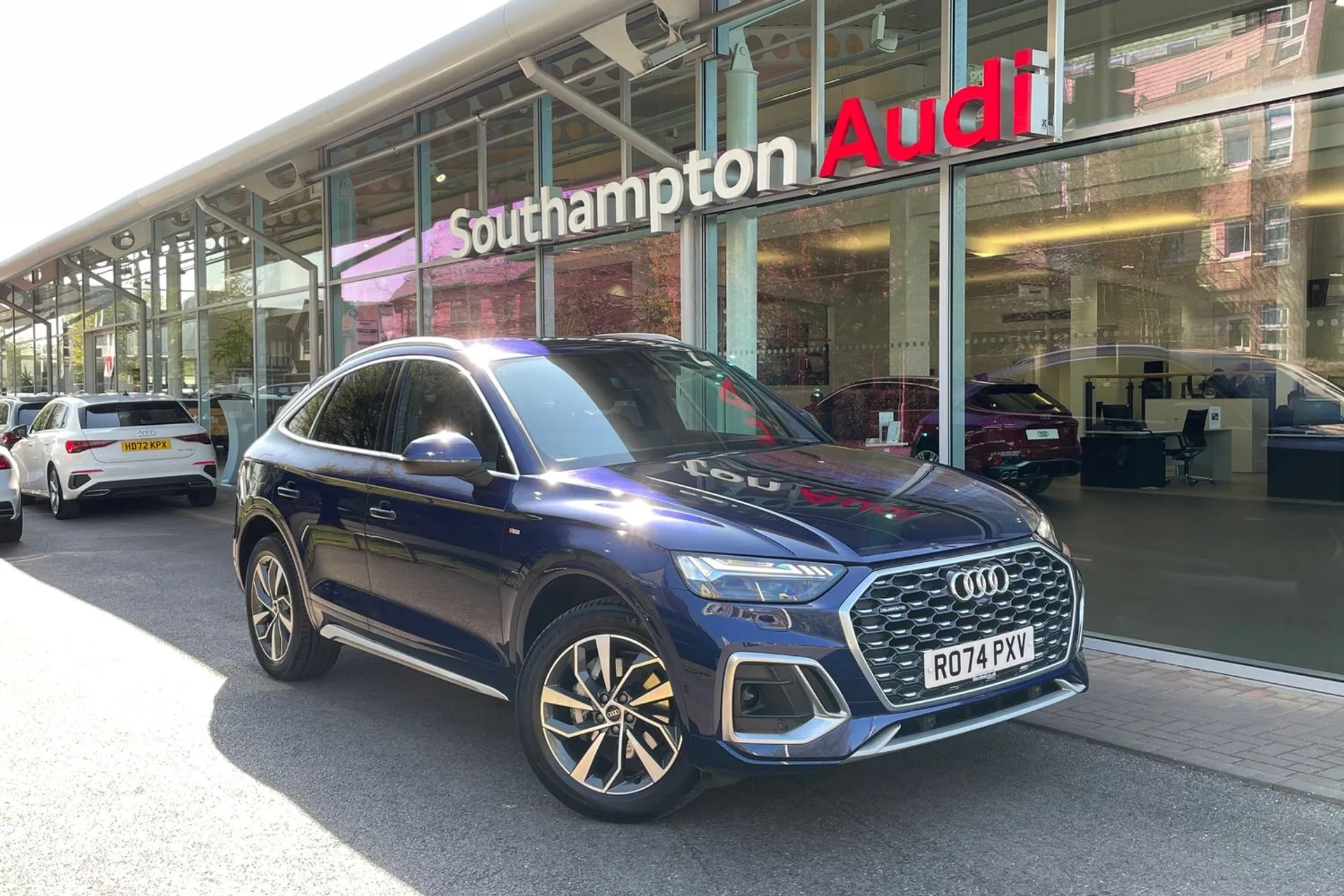 Audi Q5 focused image