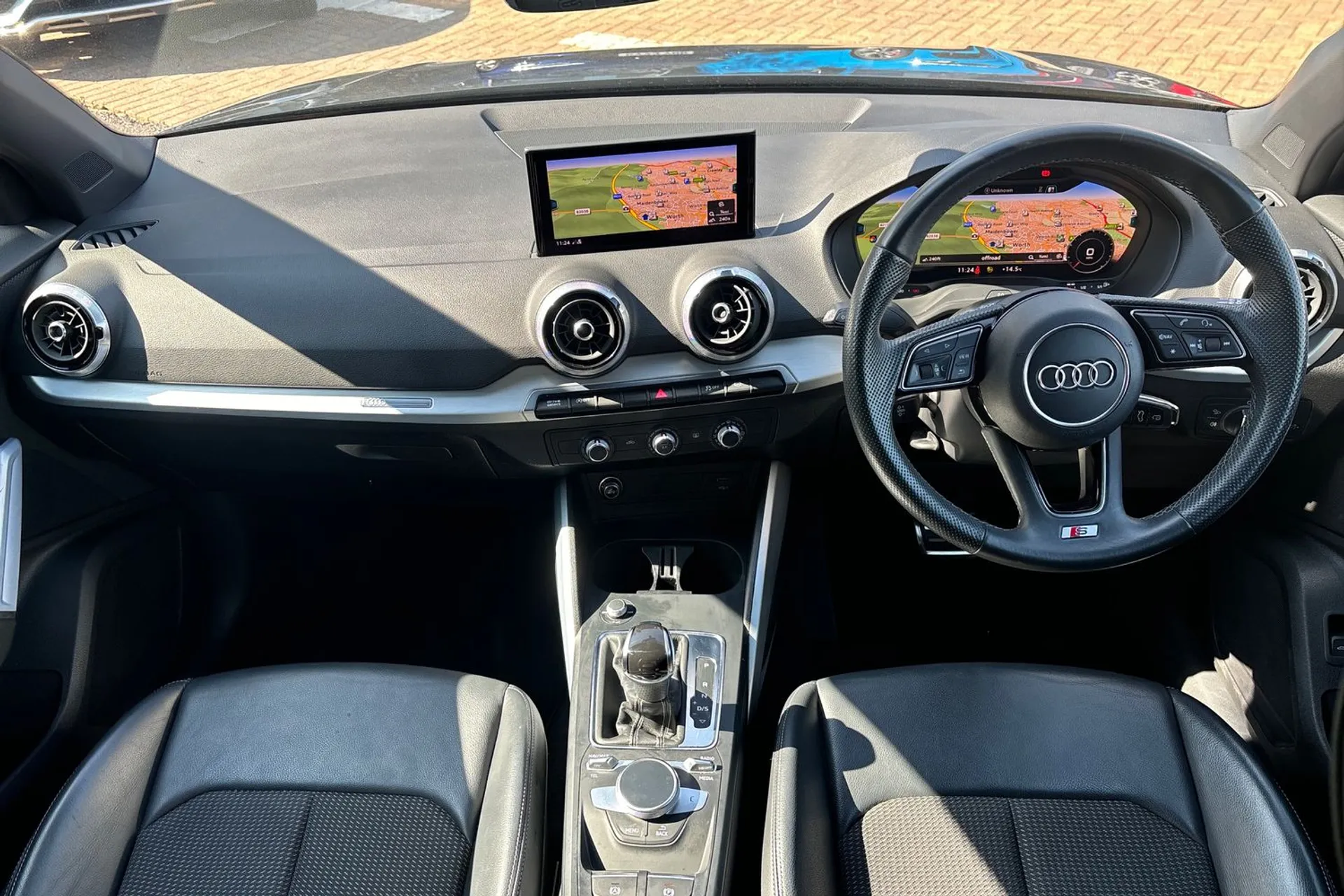 Audi Q2 thumbnail image number 31