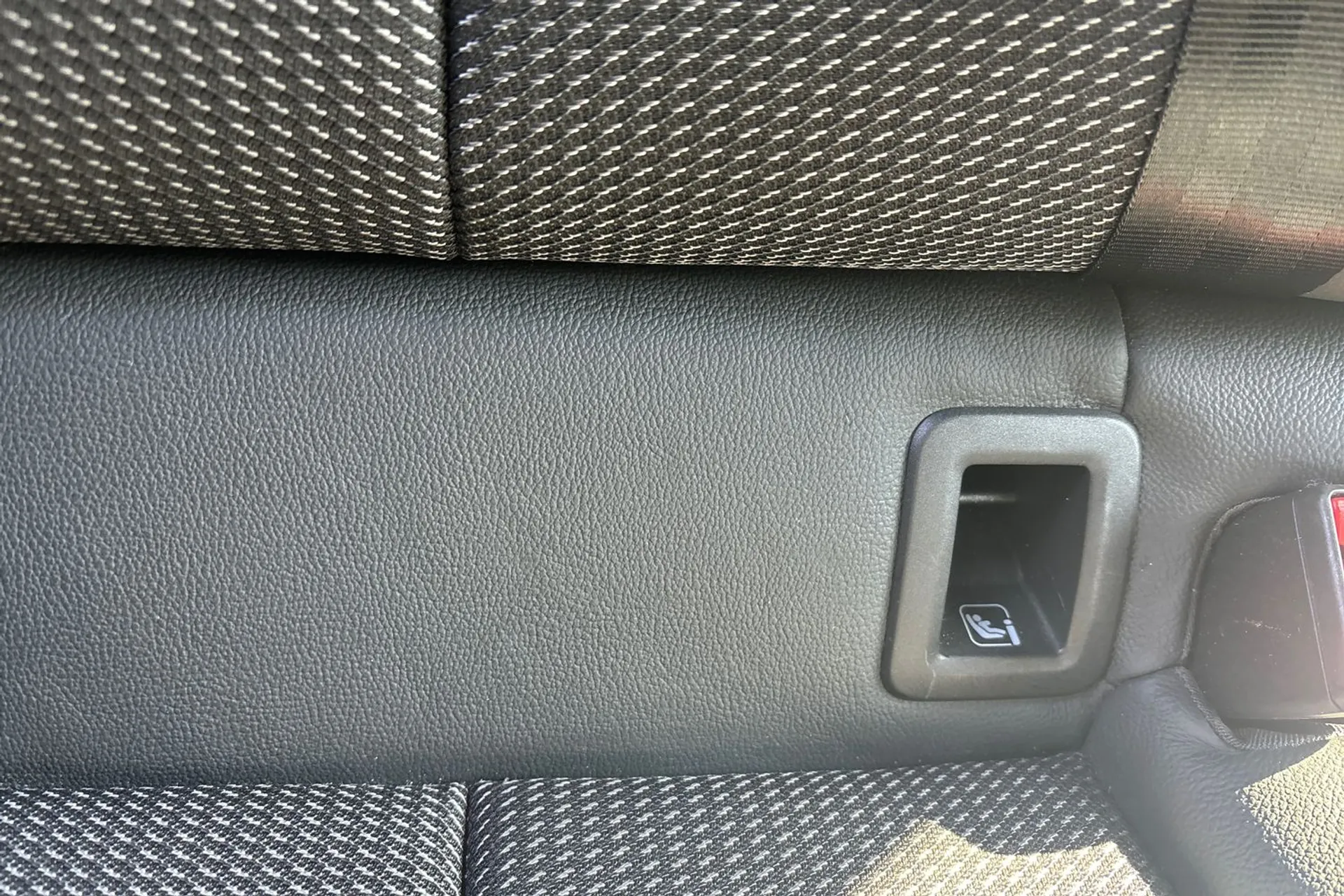 Audi Q2 thumbnail image number 23