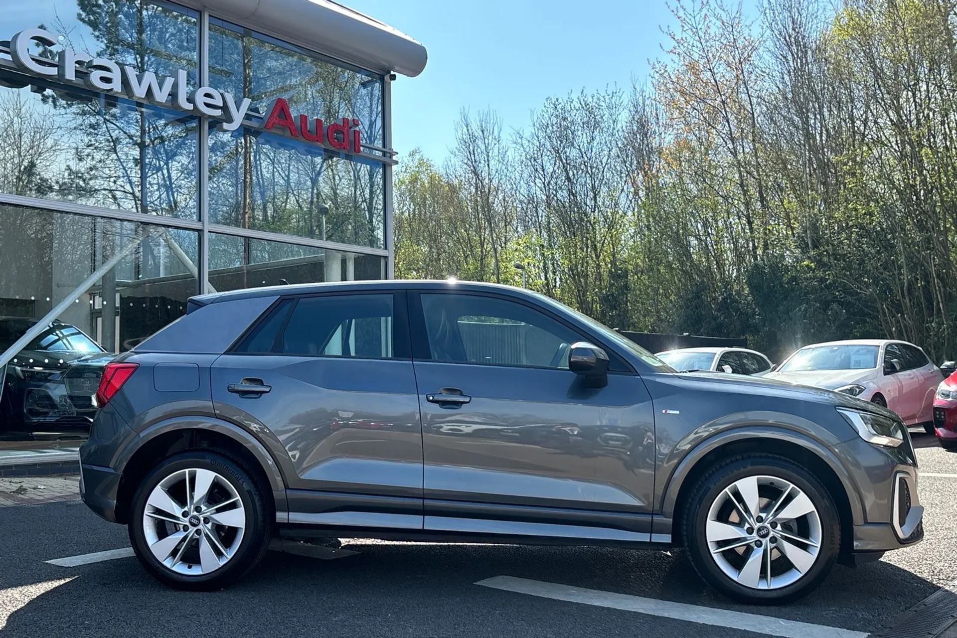 Audi Q2 thumbnail image number 2