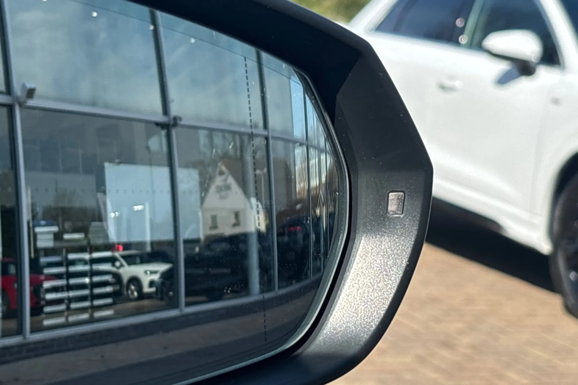 Audi Q2 thumbnail image number 45