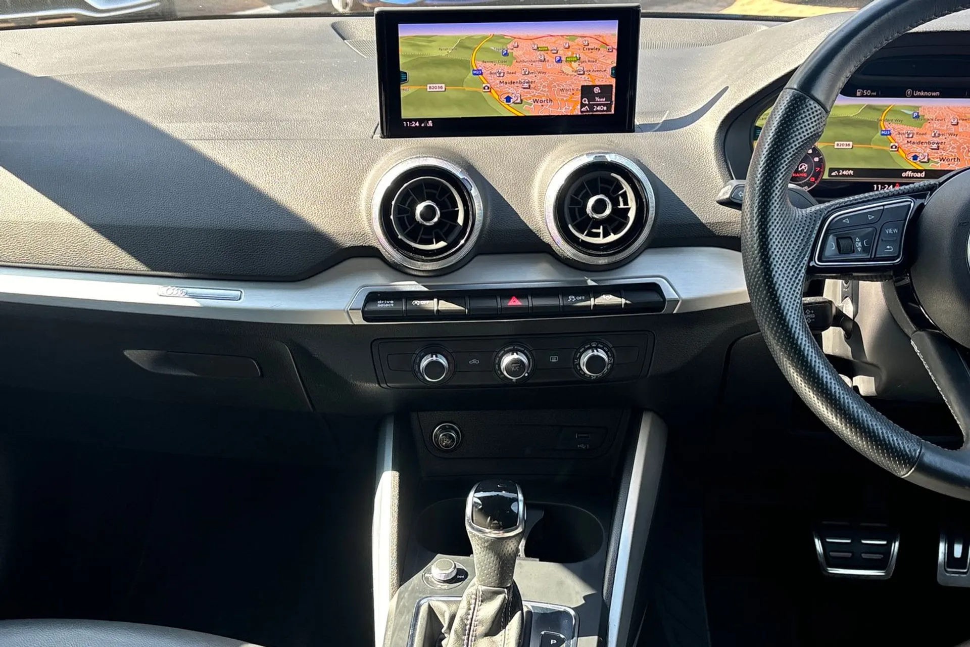 Audi Q2 thumbnail image number 35