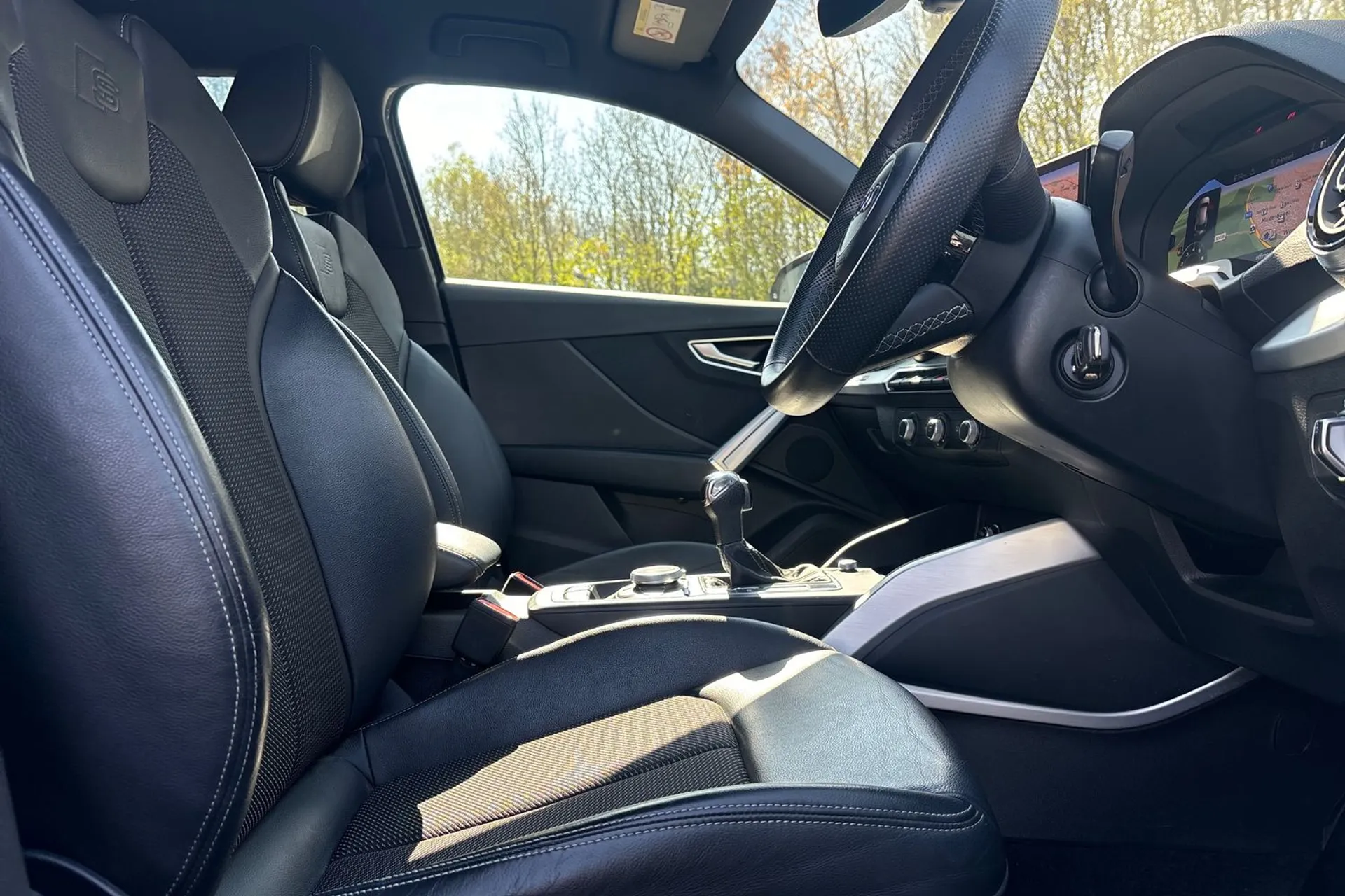 Audi Q2 thumbnail image number 24
