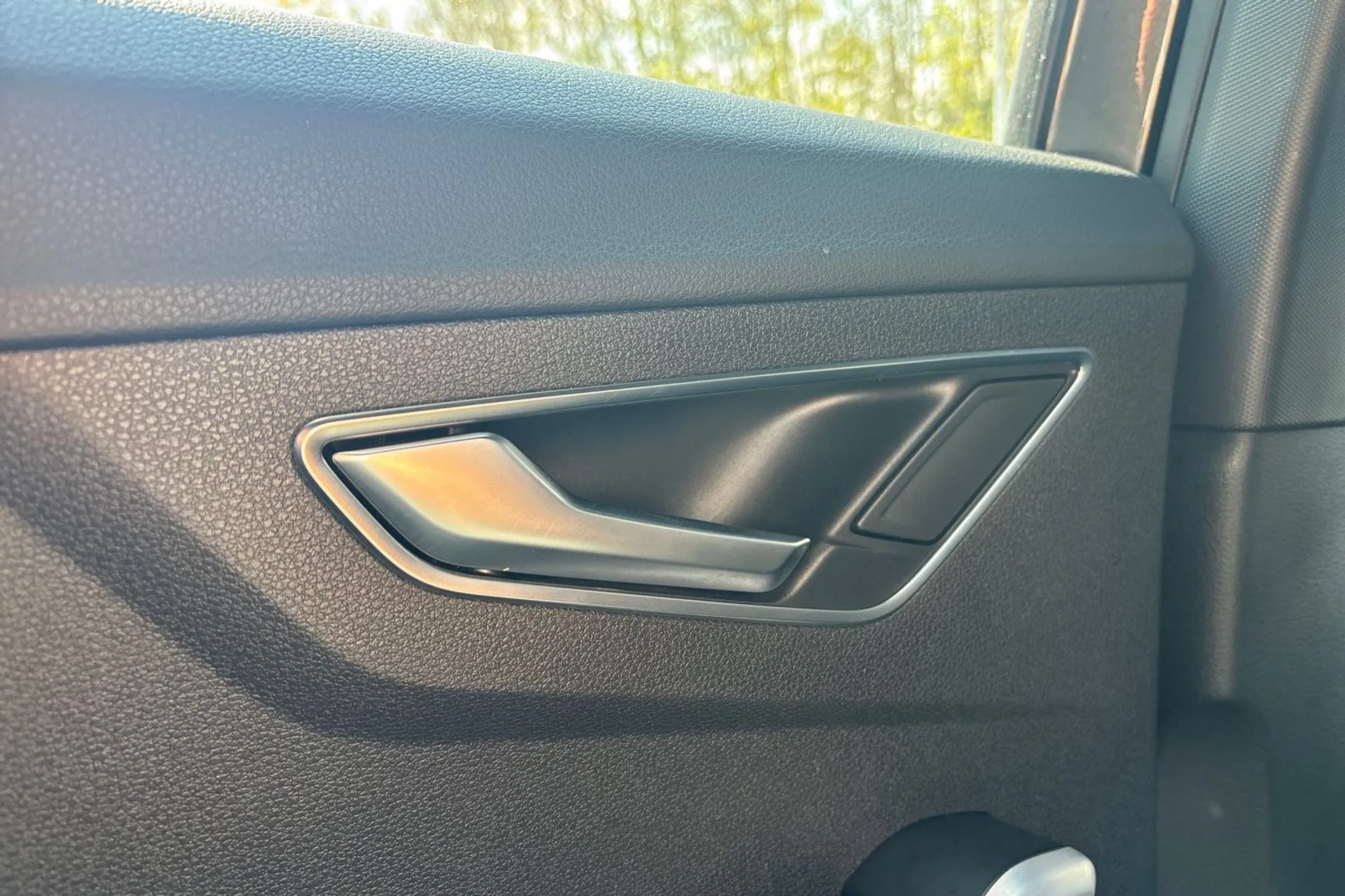 Audi Q2 thumbnail image number 44