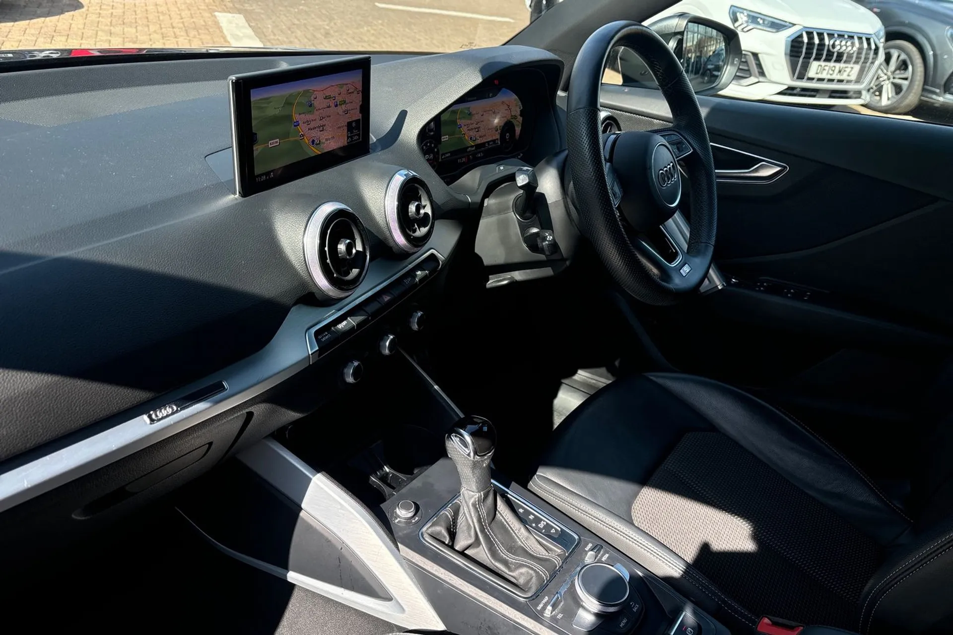 Audi Q2 thumbnail image number 26