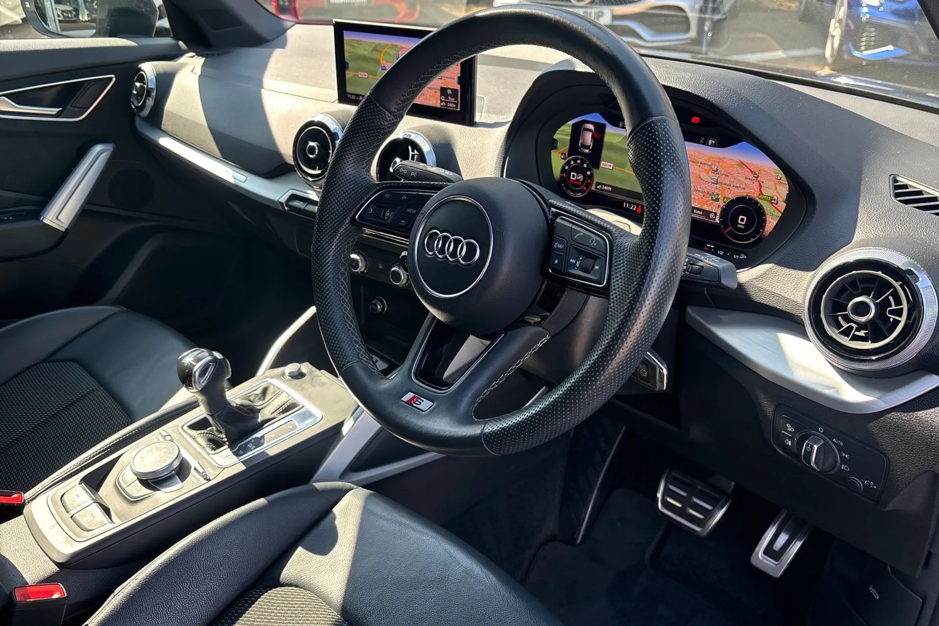 Audi Q2 thumbnail image number 25