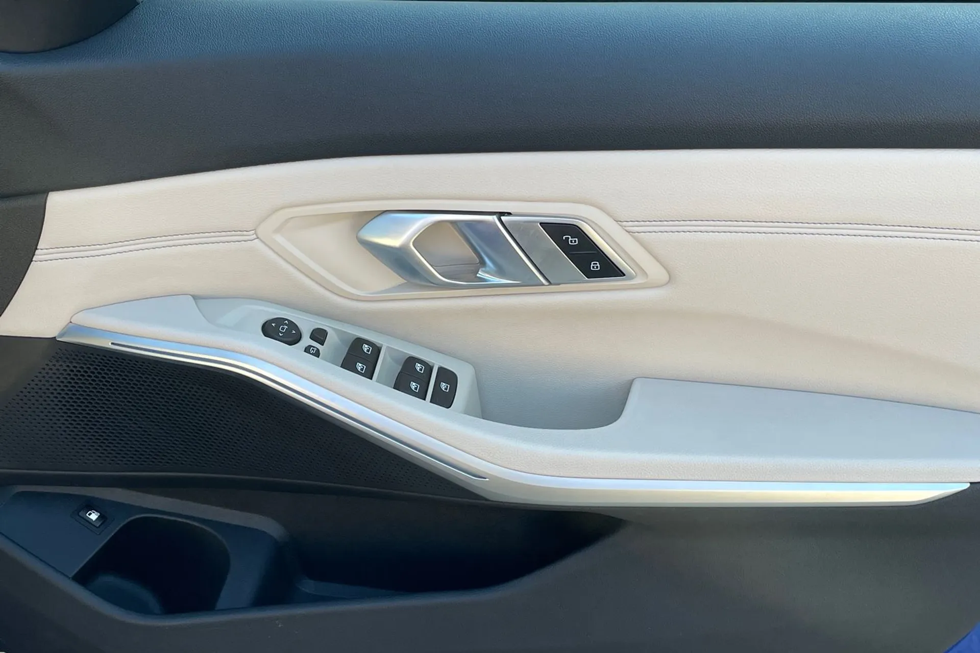 BMW 3 SERIES thumbnail image number 40