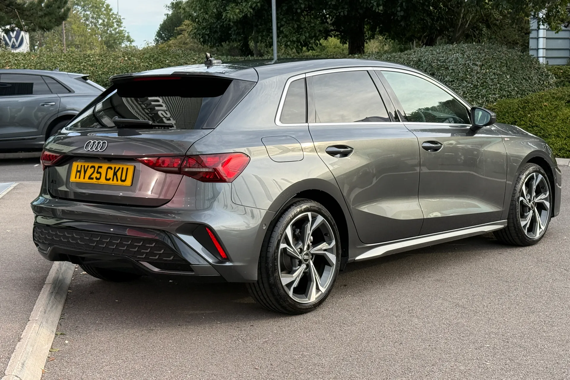 Audi A3 thumbnail image number 10